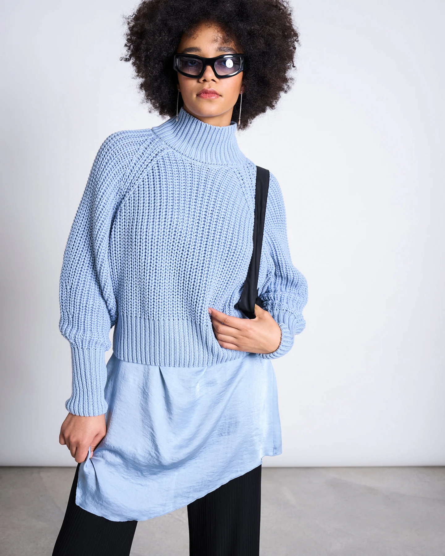 JAN N JUNE Damen vegan Pullover Ola Mittelblau – Ansicht 2