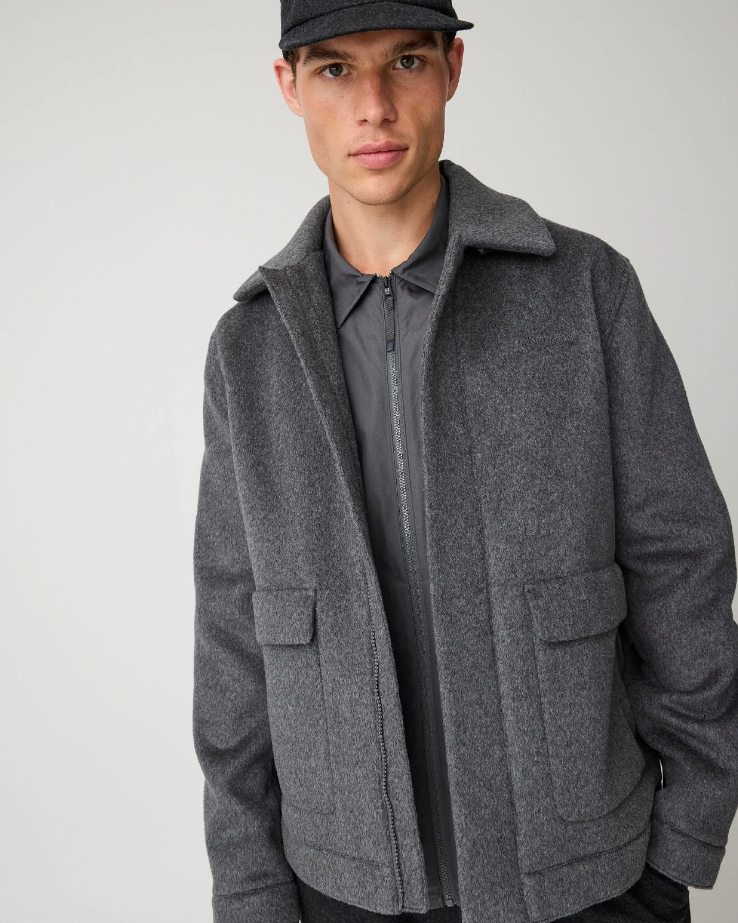 Wolljacke Grau – Ansicht 2