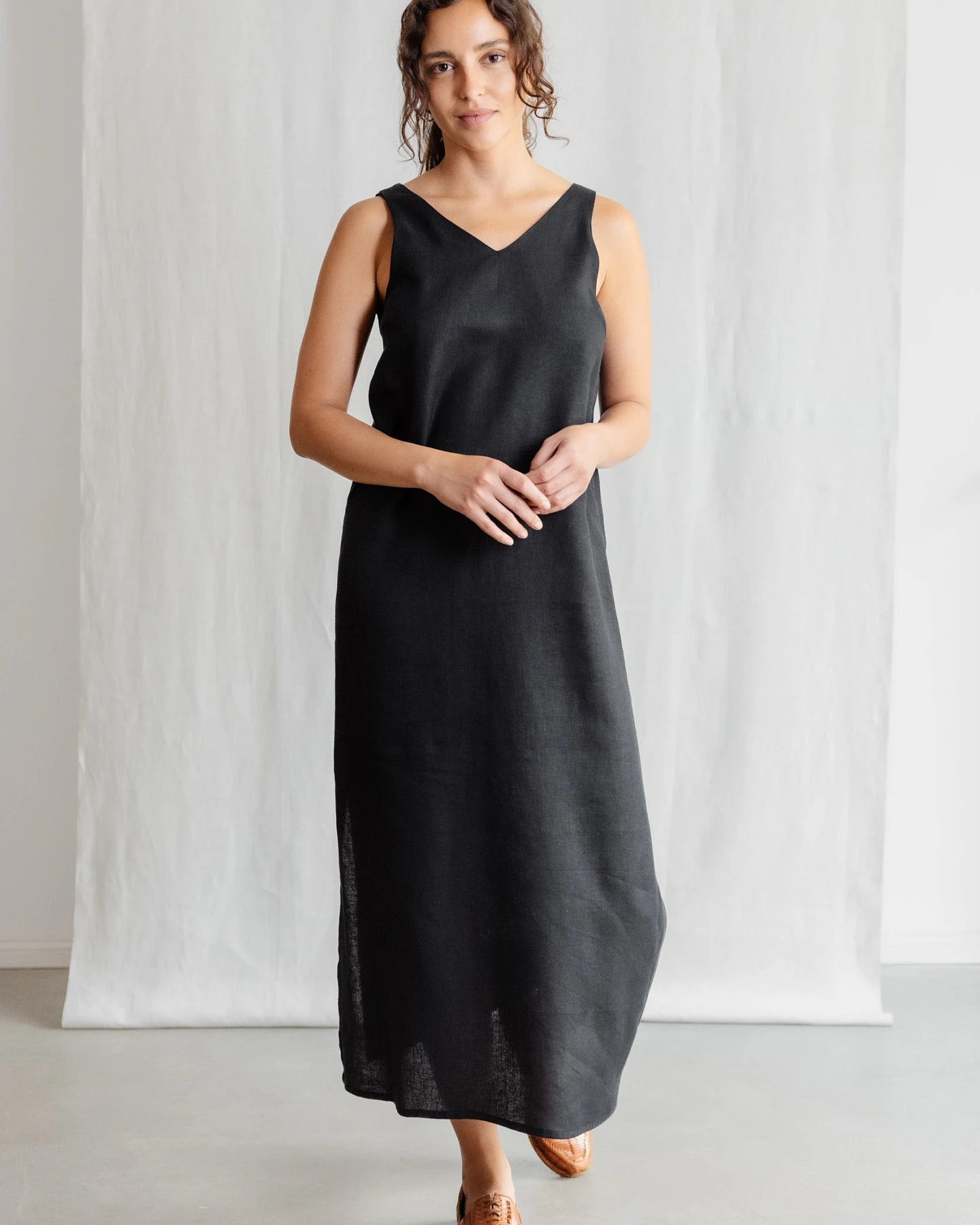 Jyoti - Fair Works Damen vegan Kleid Arohi Black – Ansicht 2