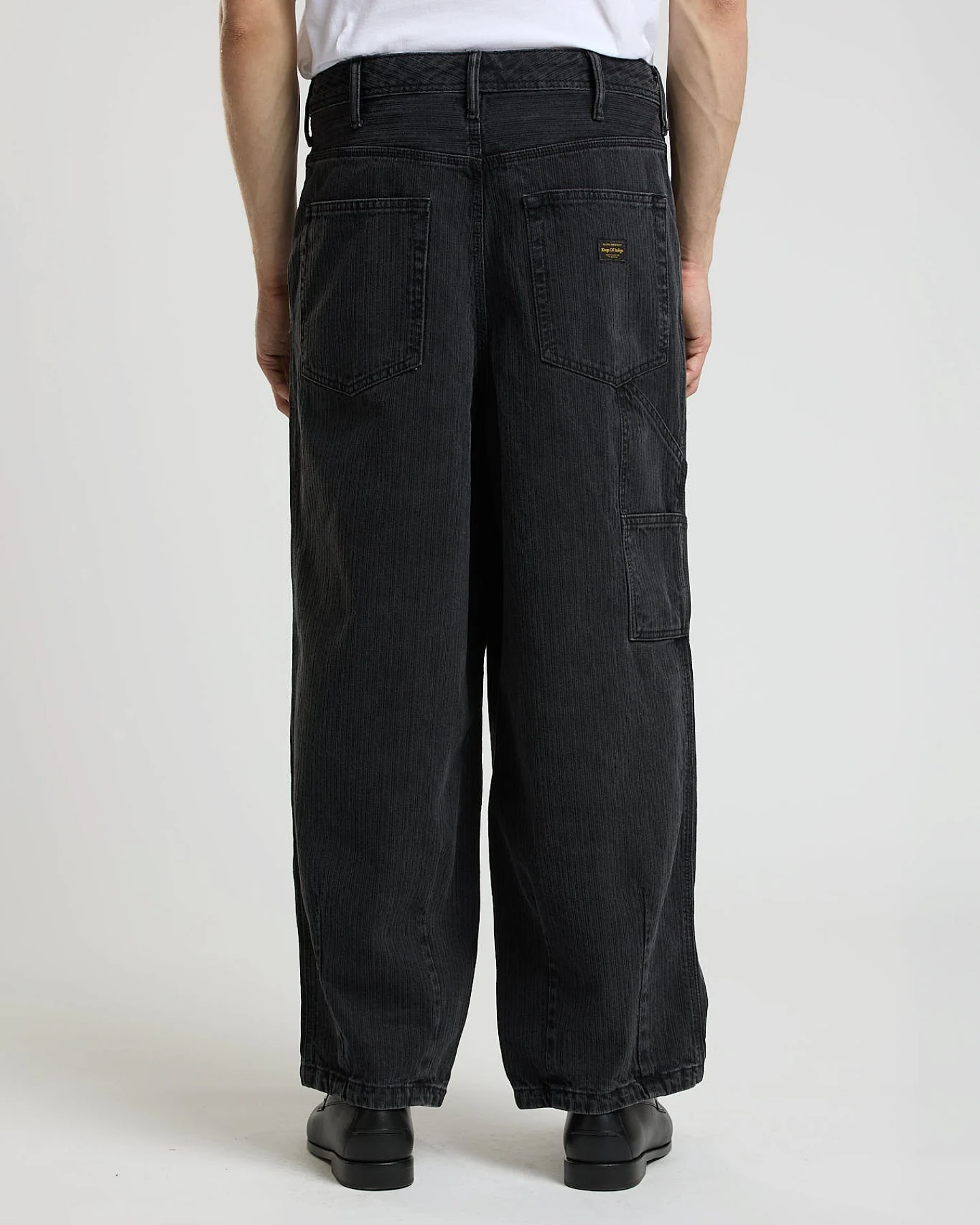 Kings of Indigo Herren vegan Jeans Sabium Stripe Schwarz Washed – Ansicht 2