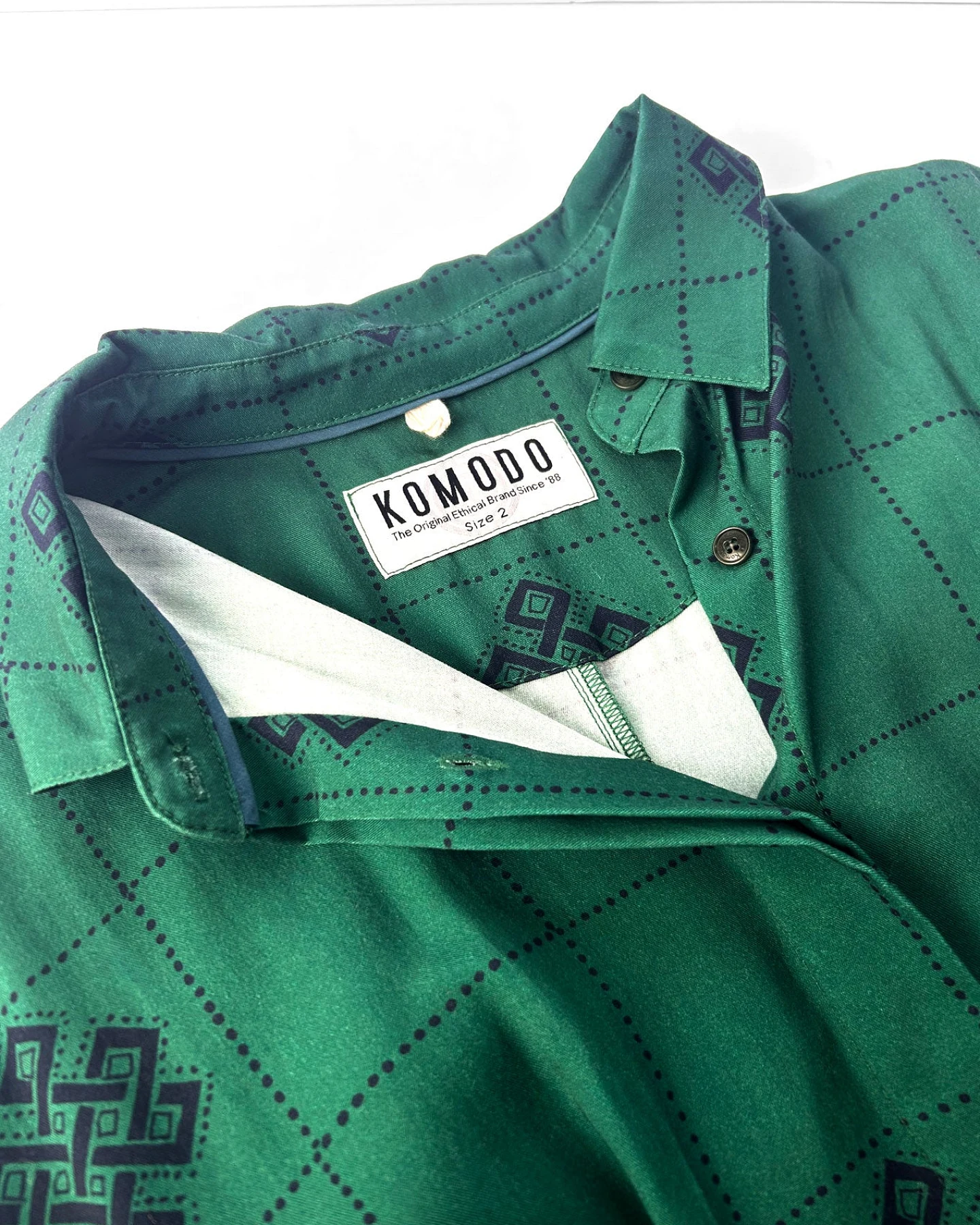KOMODO Damen vegan Bluse Zoria Eternal Knot Grün – Ansicht 2