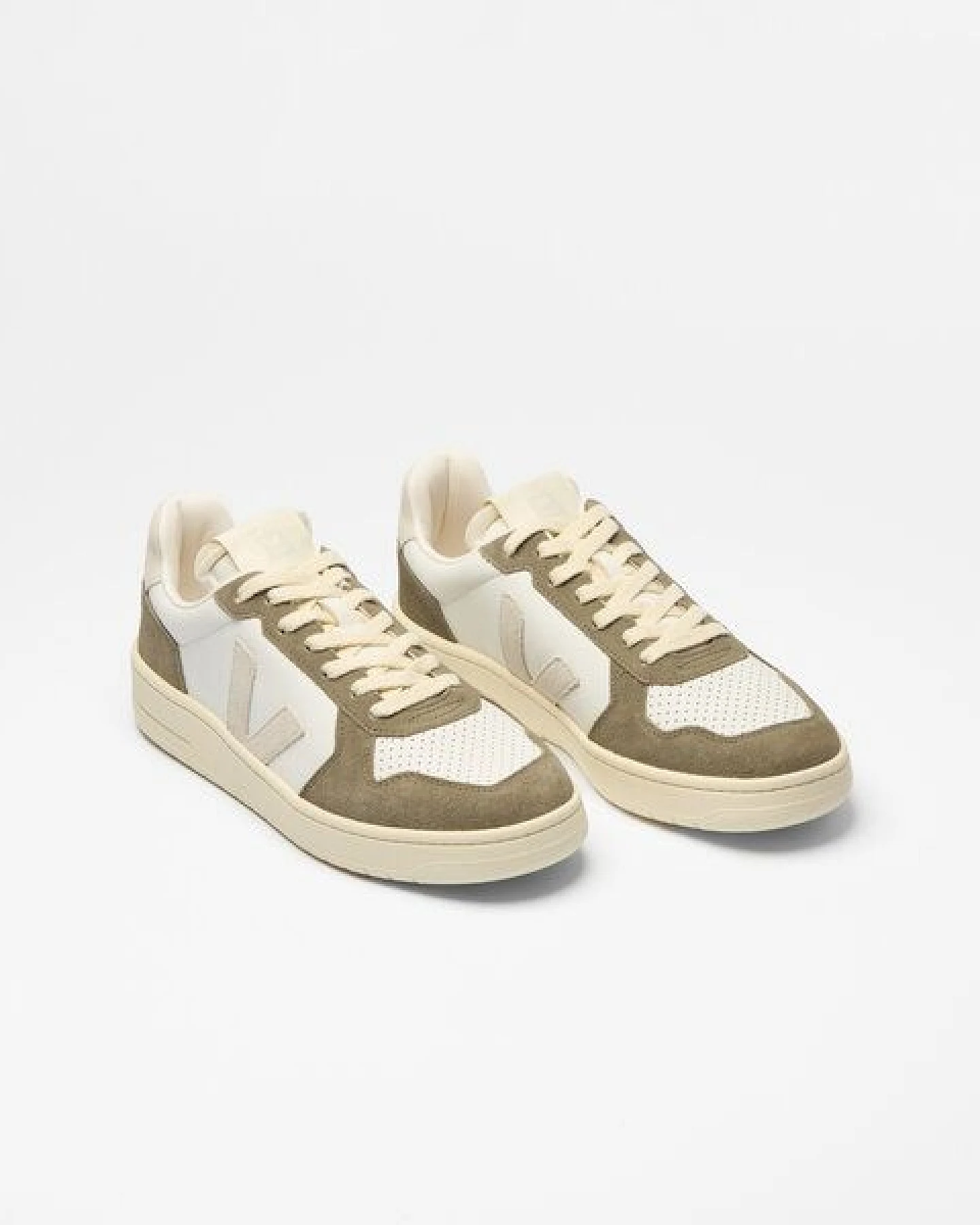 Veja Herren-Sneaker V-82 Grained Leather White-Natural-Kaki – Ansicht 2