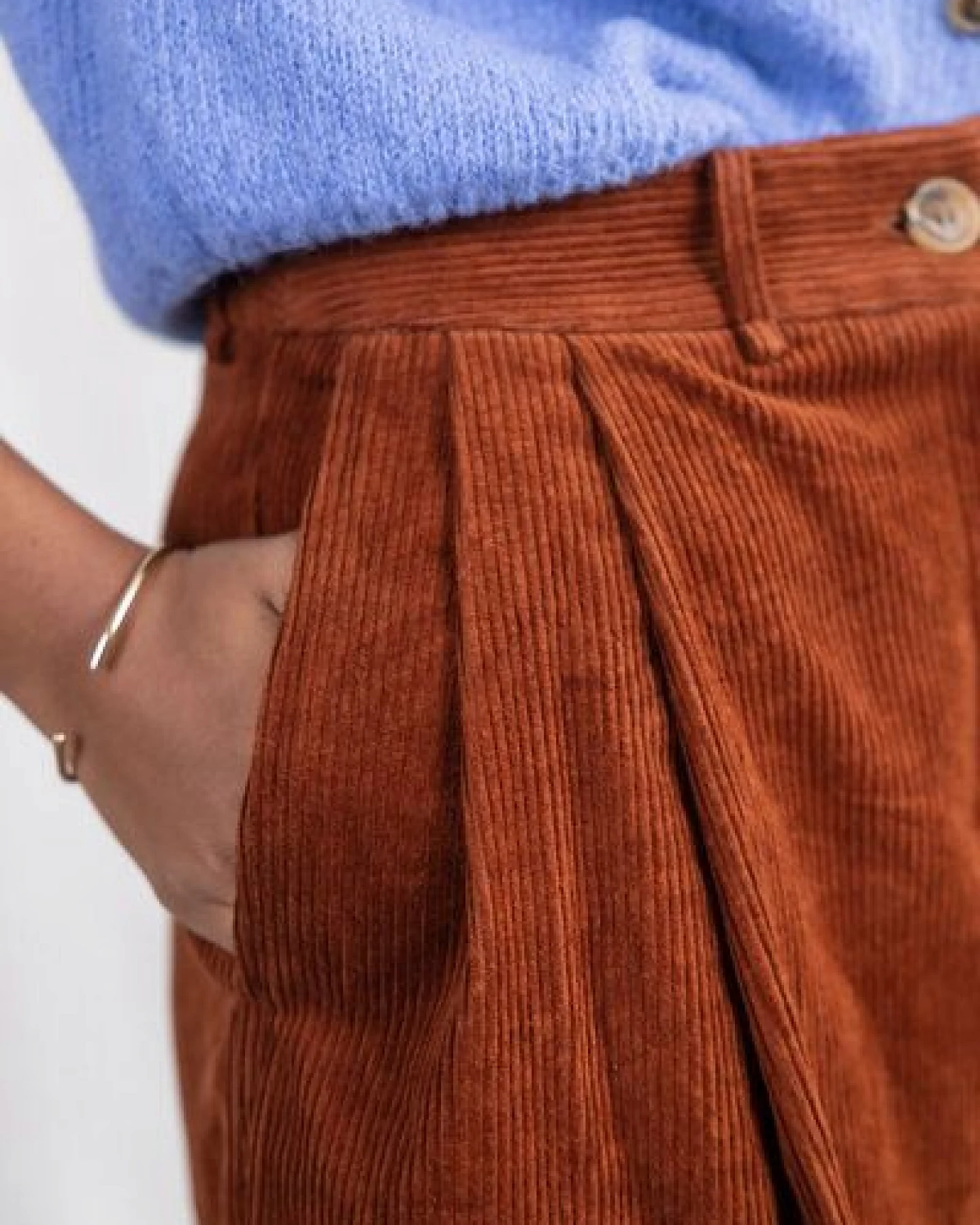 Jyoti - Fair Works Baumwollcord Culotte Awasi – Ansicht 3