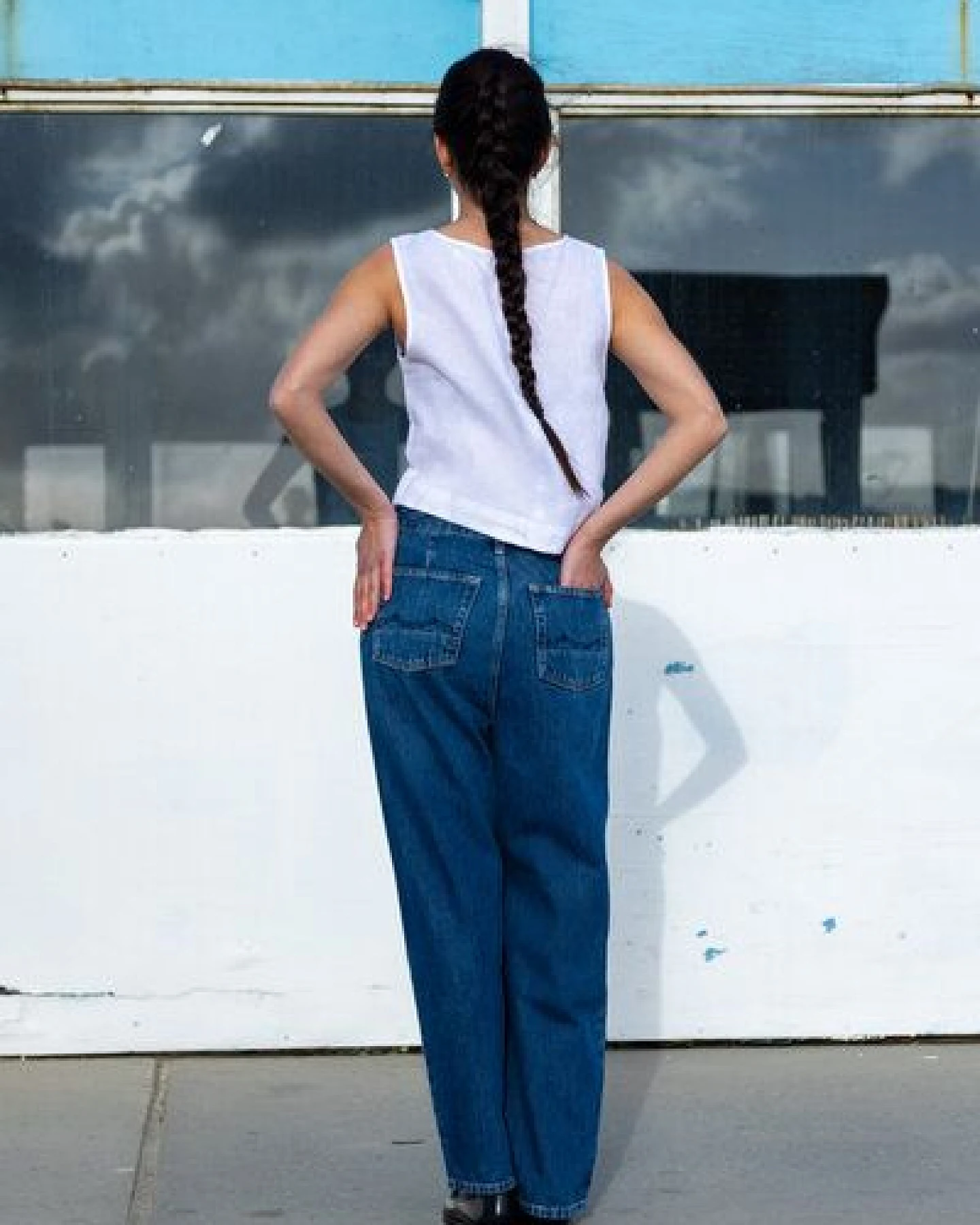 Kings Of Indigo Jeans Leila - High Waist Balloon Shape - Lewisboro Mid Use – Ansicht 3
