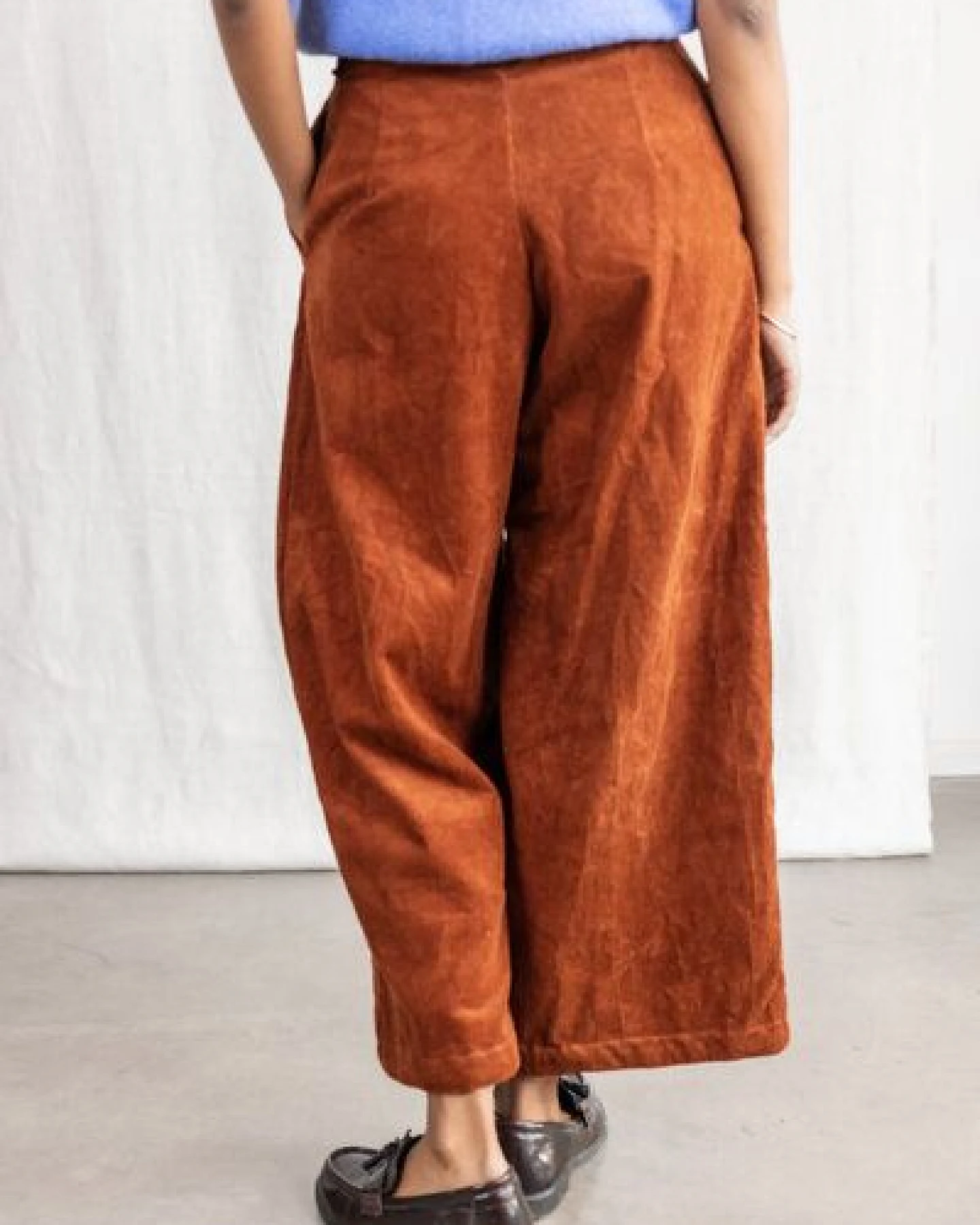 Jyoti - Fair Works Baumwollcord Culotte Awasi – Ansicht 4