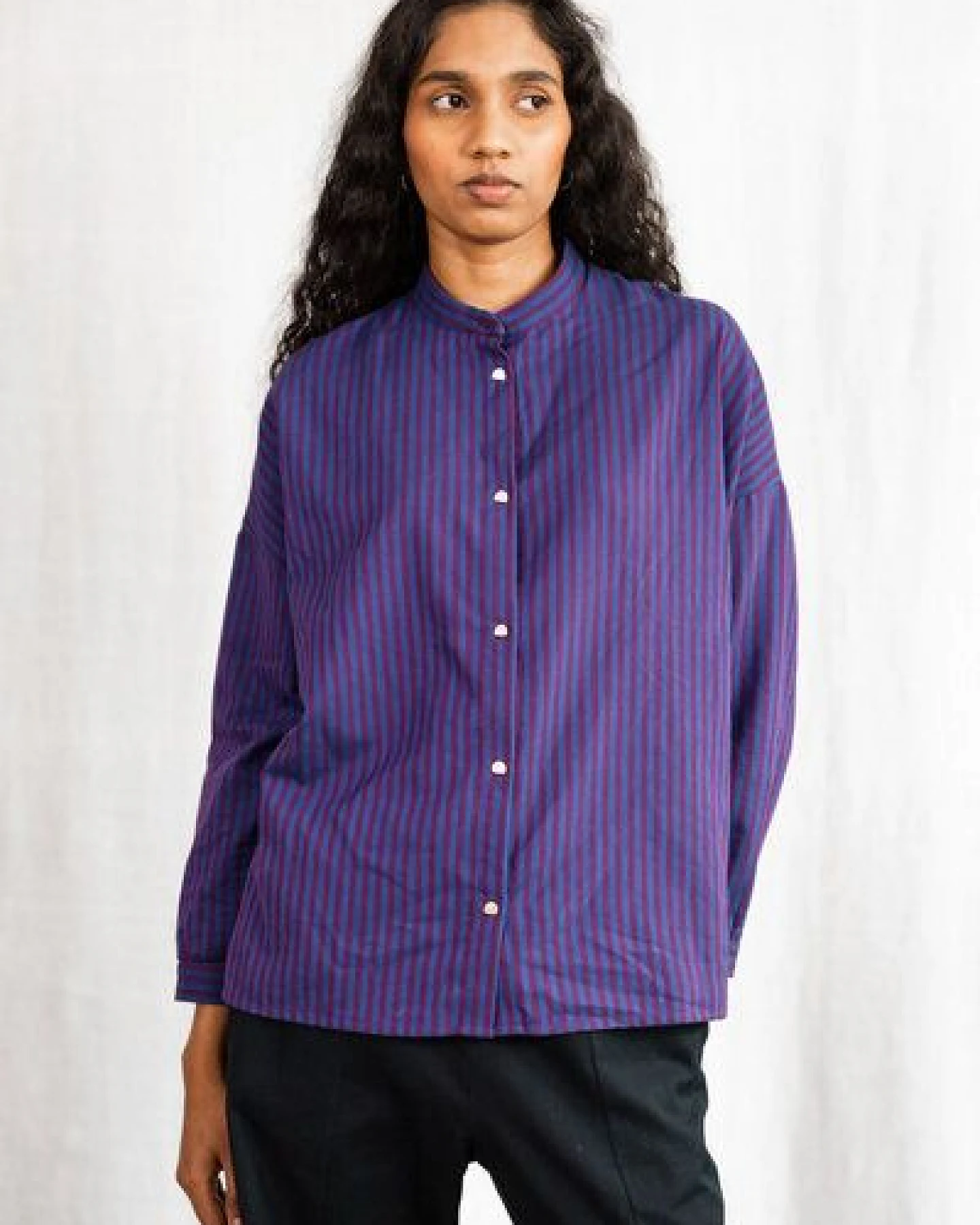 Jyoti - Fair Works Baumwoll Bluse Hawali – Ansicht 3