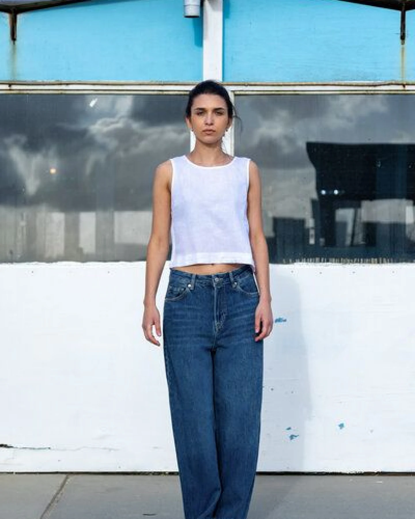 Kings Of Indigo Jeans Leila - High Waist Balloon Shape - Lewisboro Mid Use – Ansicht 2