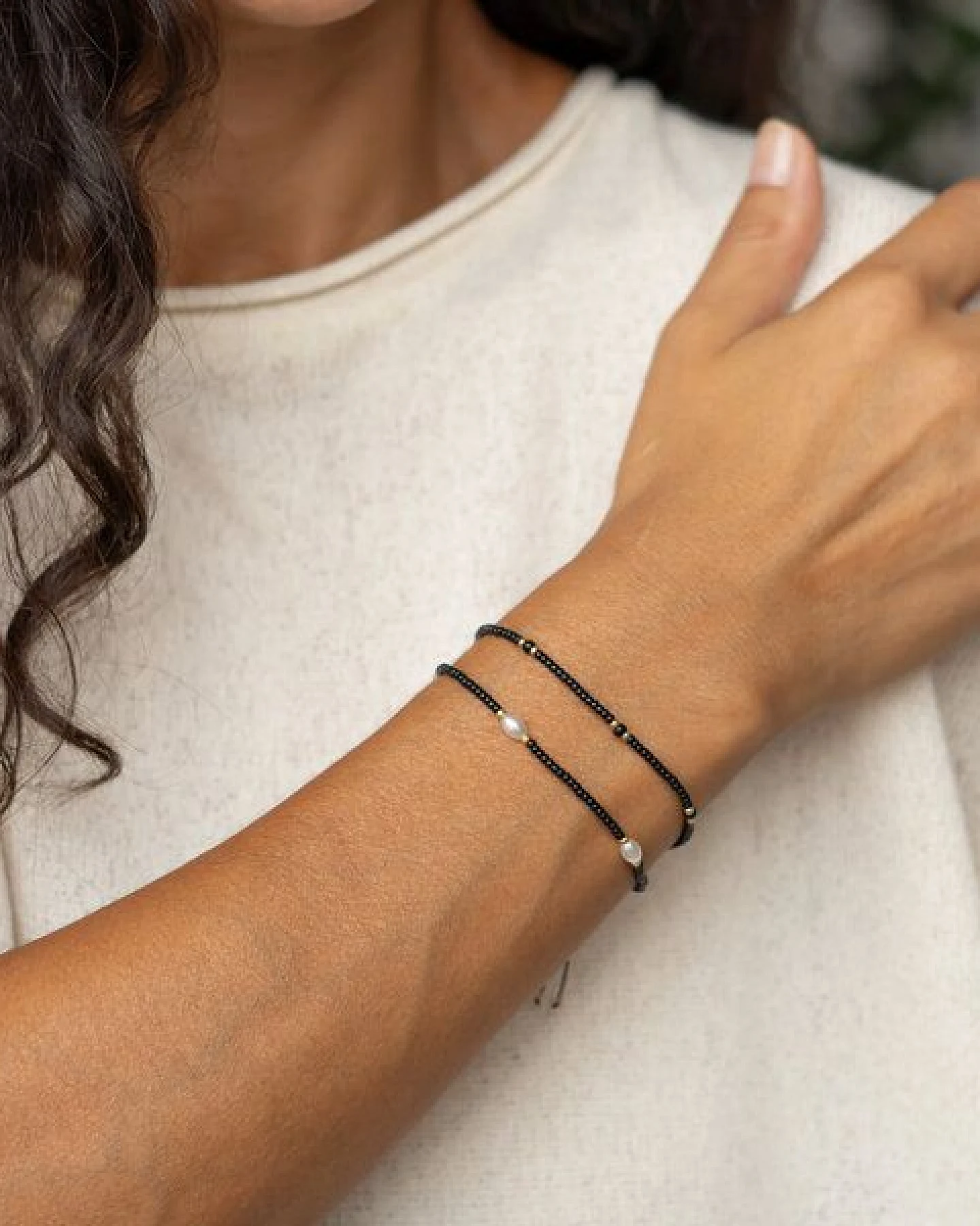 juni Schwarzes Perlenarmband Lola - optional als Set – Ansicht 2