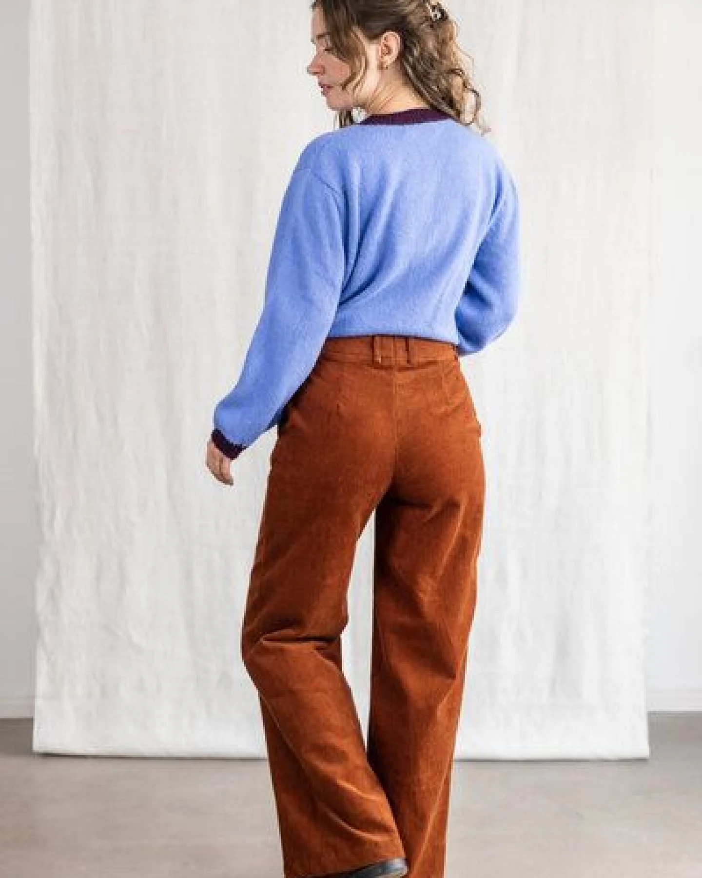 Jyoti - Fair Works Baumwollcord Hose Suhrutam – Ansicht 3