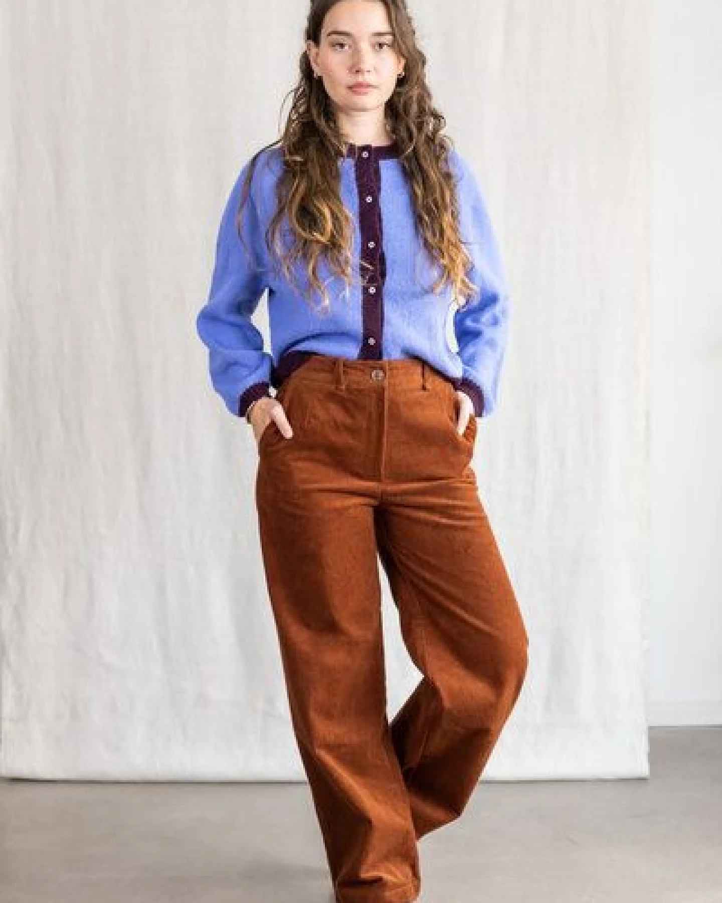 Jyoti - Fair Works Baumwollcord Hose Suhrutam – Ansicht 2