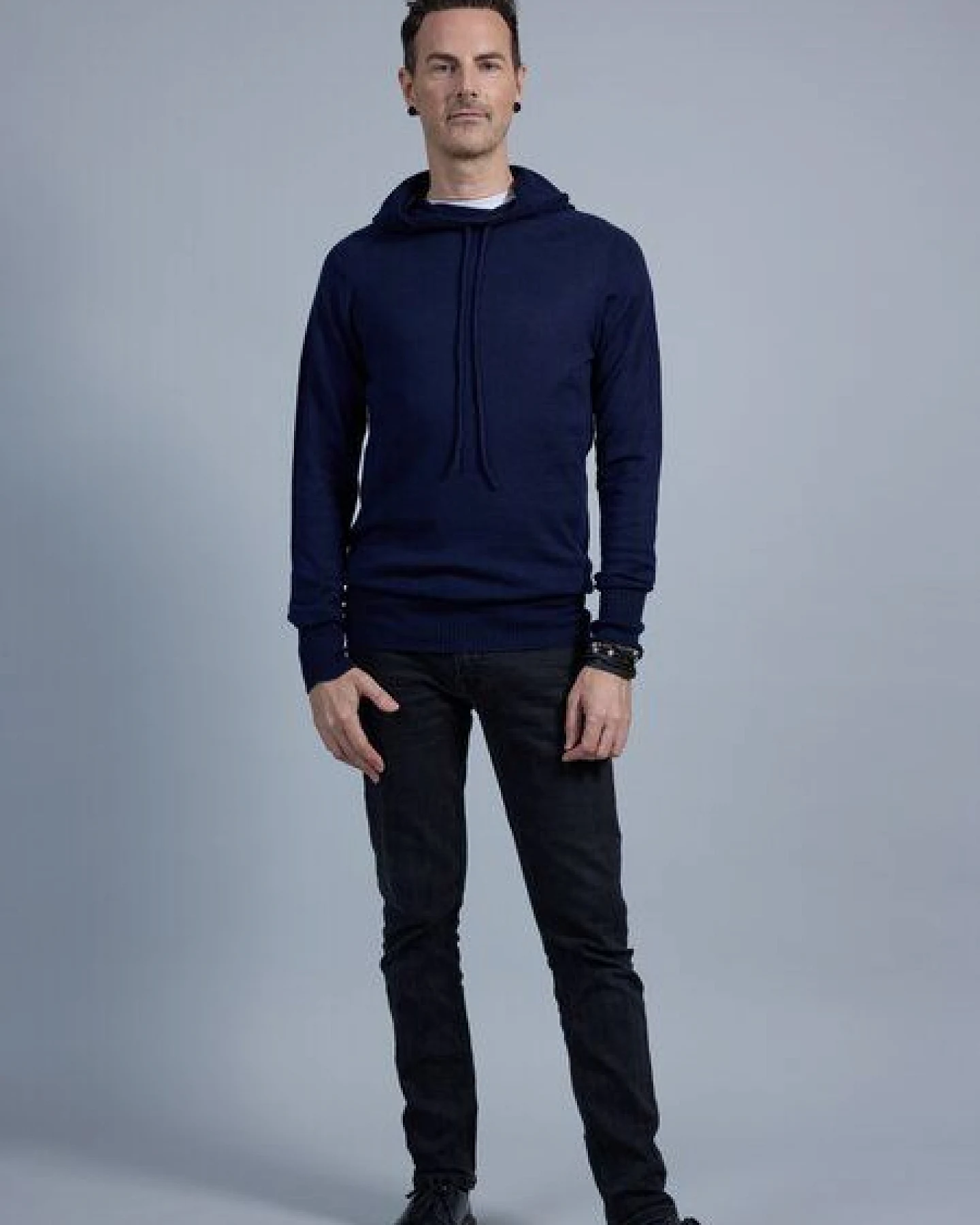 Susan's Fashion Hoodie Charlie für Männer aus Biomerinowolle – Ansicht 2