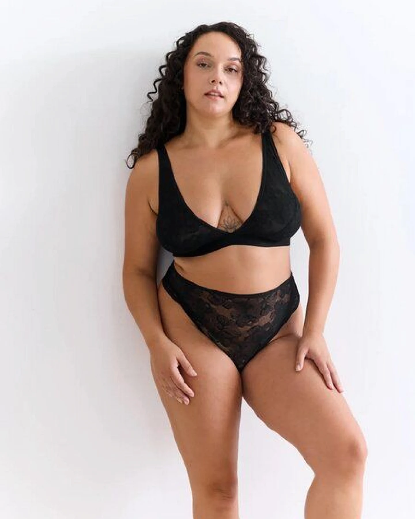 erlich textil Sleek Lace String aus Spitze, hergestellt in der Türkei – Ansicht 4
