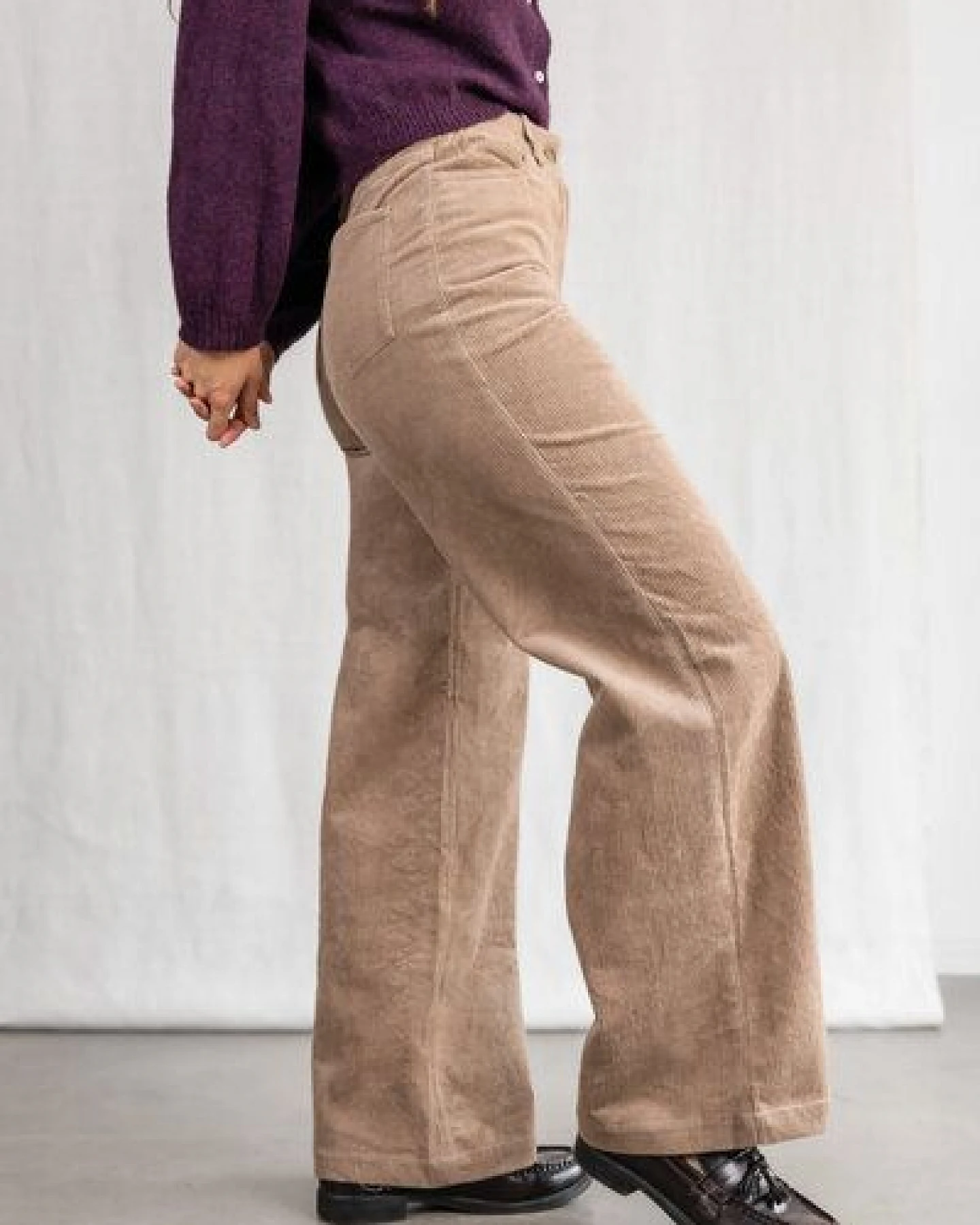 Jyoti - Fair Works Baumwollcord Hose Tushar – Ansicht 3