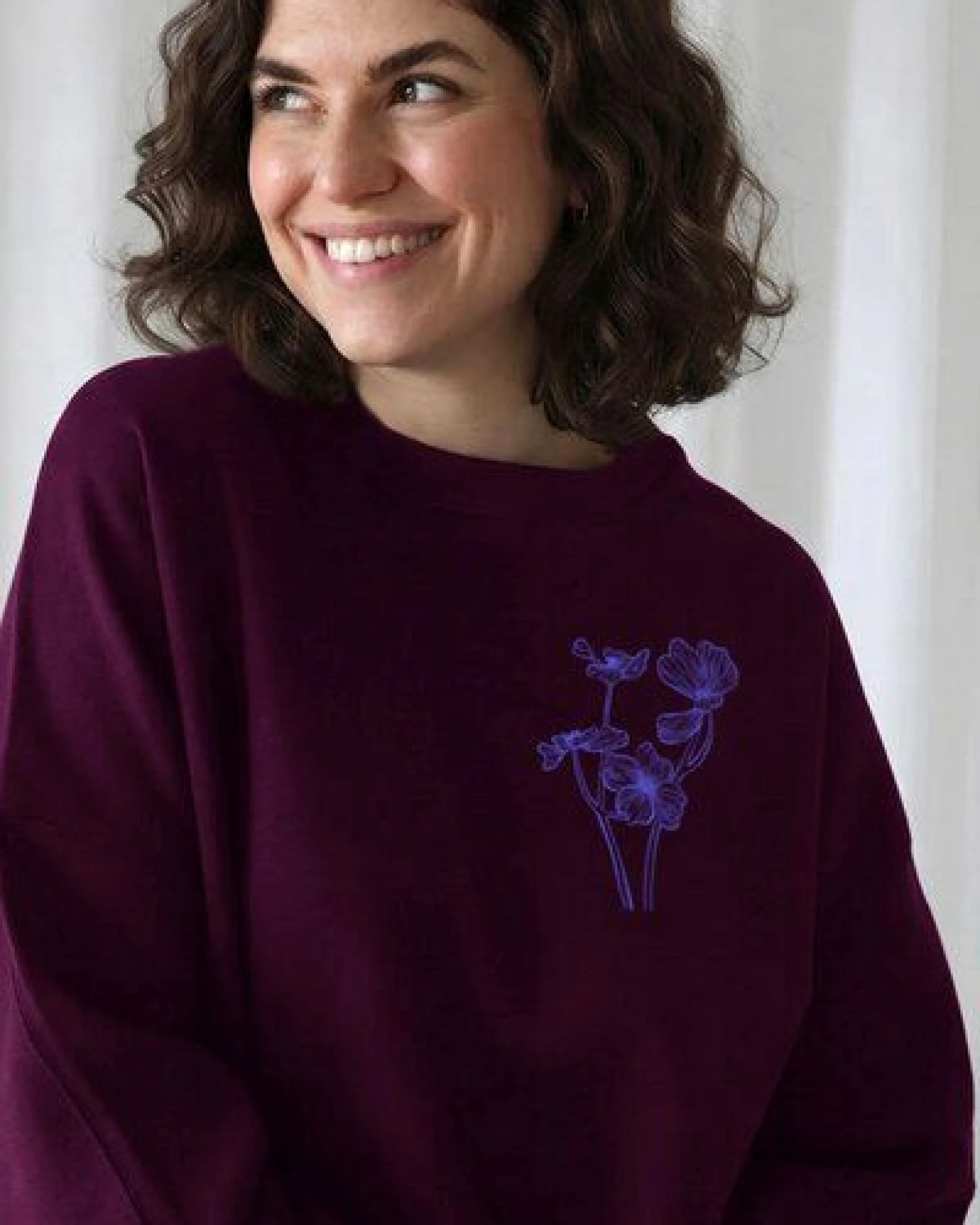 Kultgut Artdesign Supersoft Sweatpullover / Blue Flower – Ansicht 2