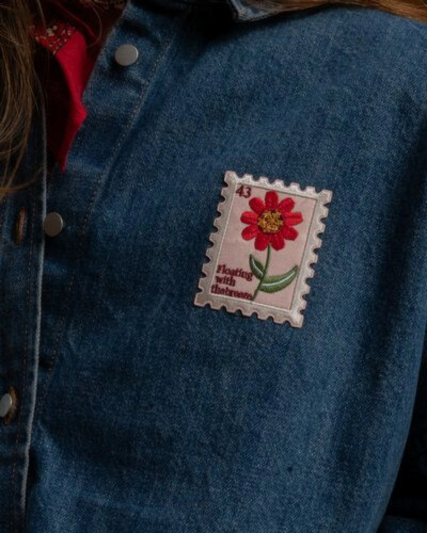 LITSCHI DESIGNS OVERSIZE CROPPED JEANSHEMD "STAMP" – Ansicht 3