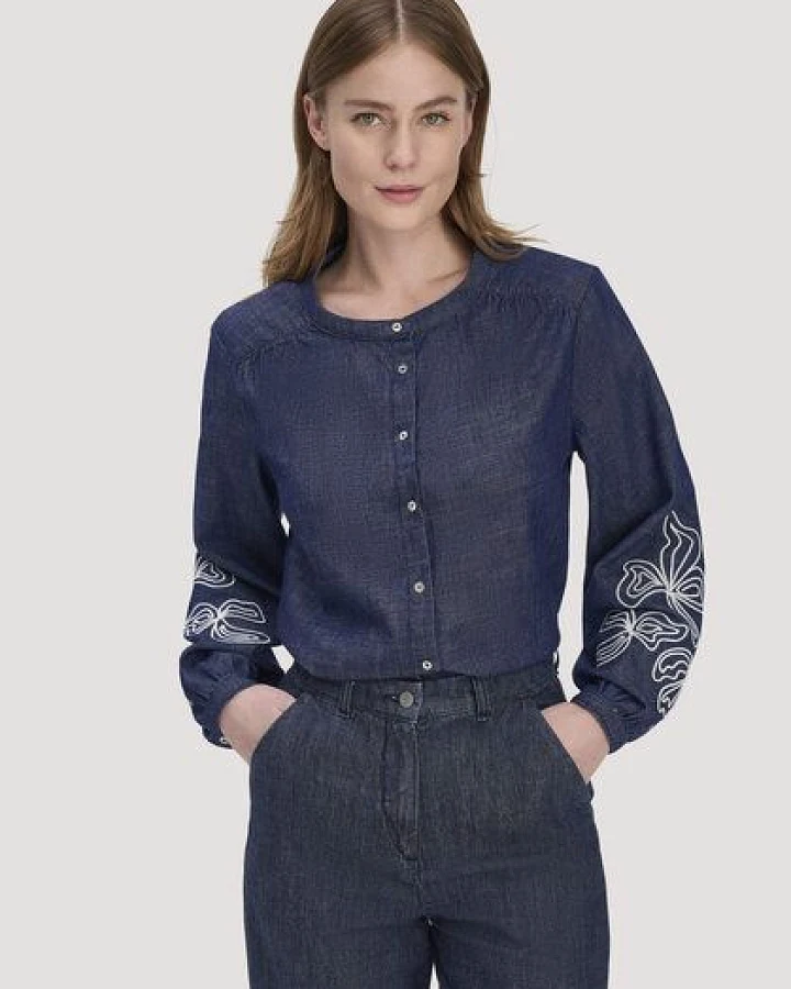 hessnatur Jeans Bluse Embroidery Relaxed aus reiner Bio-Baumwolle