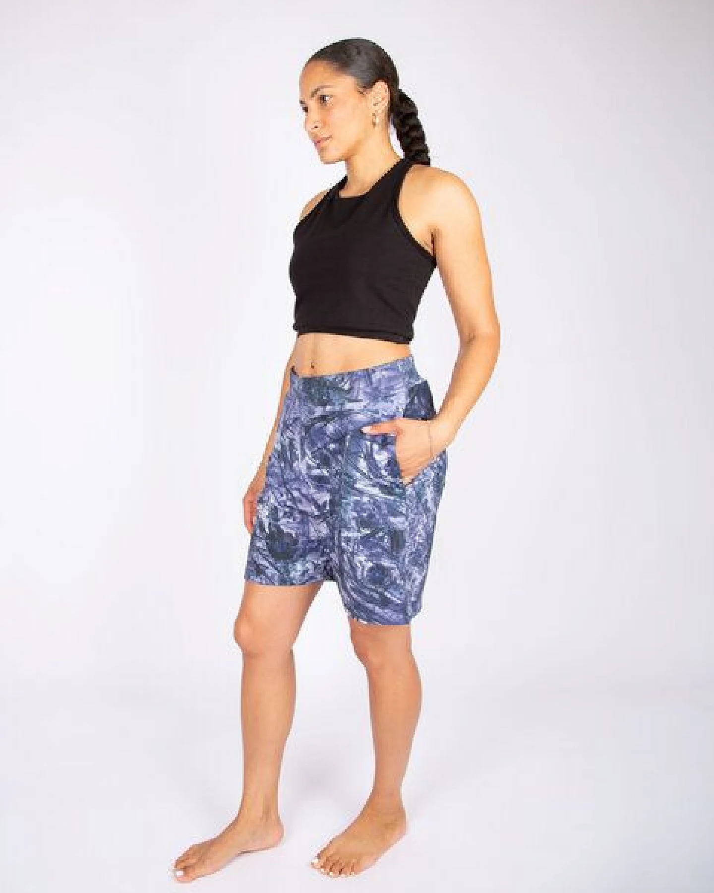 ÆVRIL Unisex Kurze Yogahose // Tobiume Print // Bio-Baumwolle – Ansicht 2