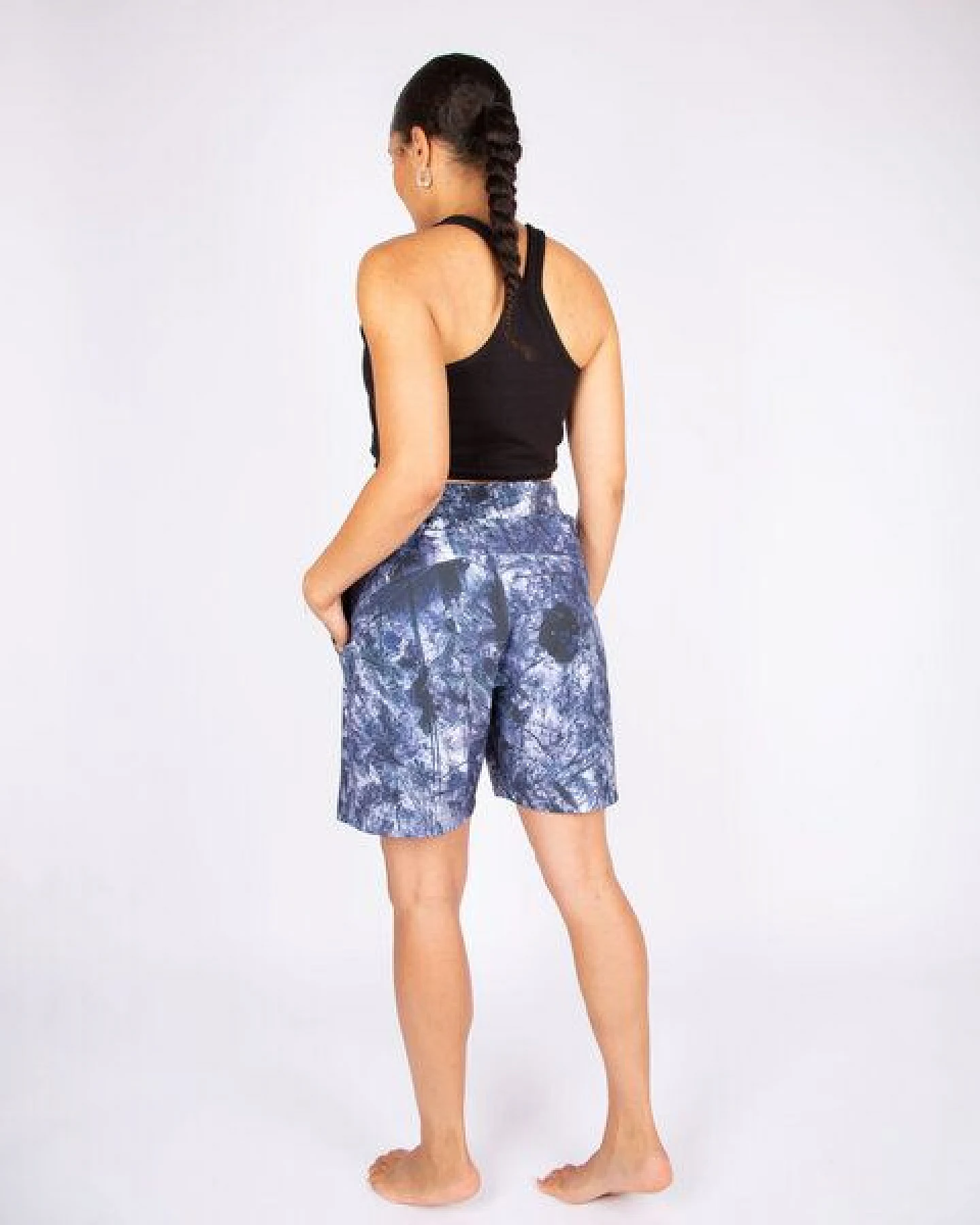 ÆVRIL Unisex Kurze Yogahose // Tobiume Print // Bio-Baumwolle – Ansicht 4