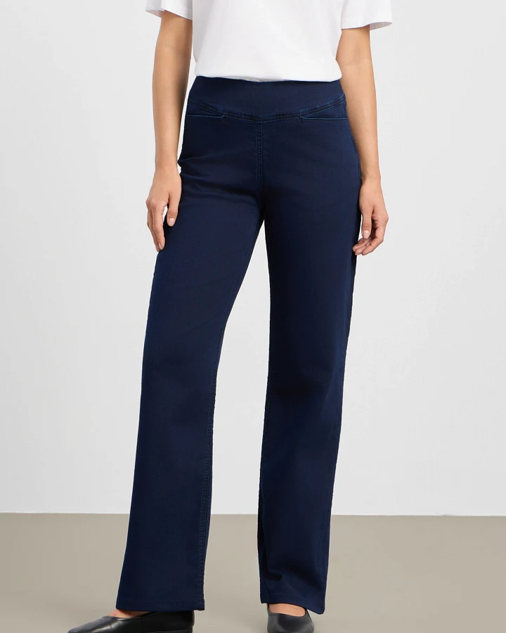 LAURIE Damen vegan Hose Thea Gerade Schnitt Mittellang Dunkelblauer Denim