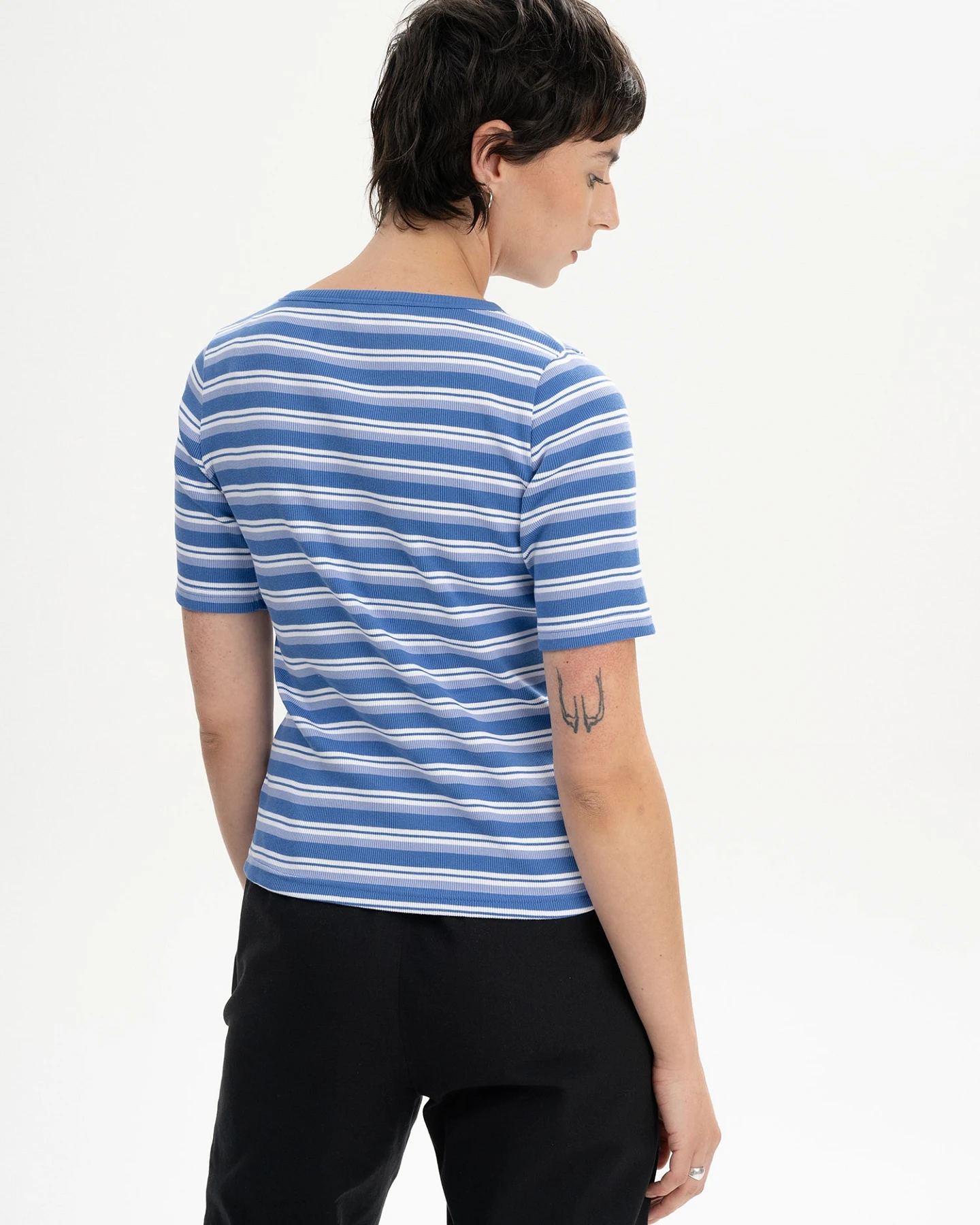 MELA T-Shirt Jasleen – Ansicht 3