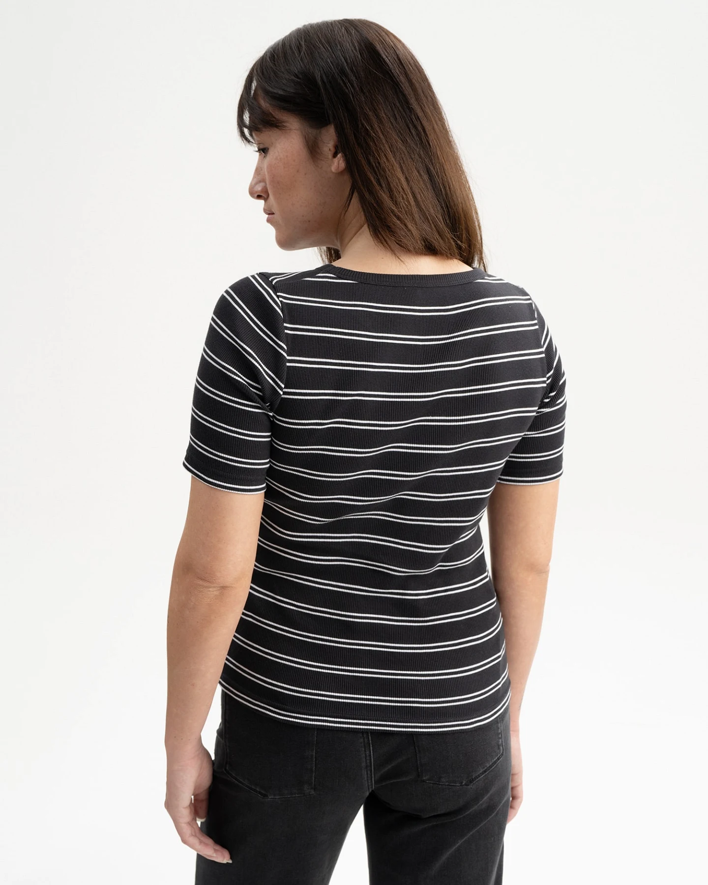 MELA T-Shirt Jasleen – Ansicht 3