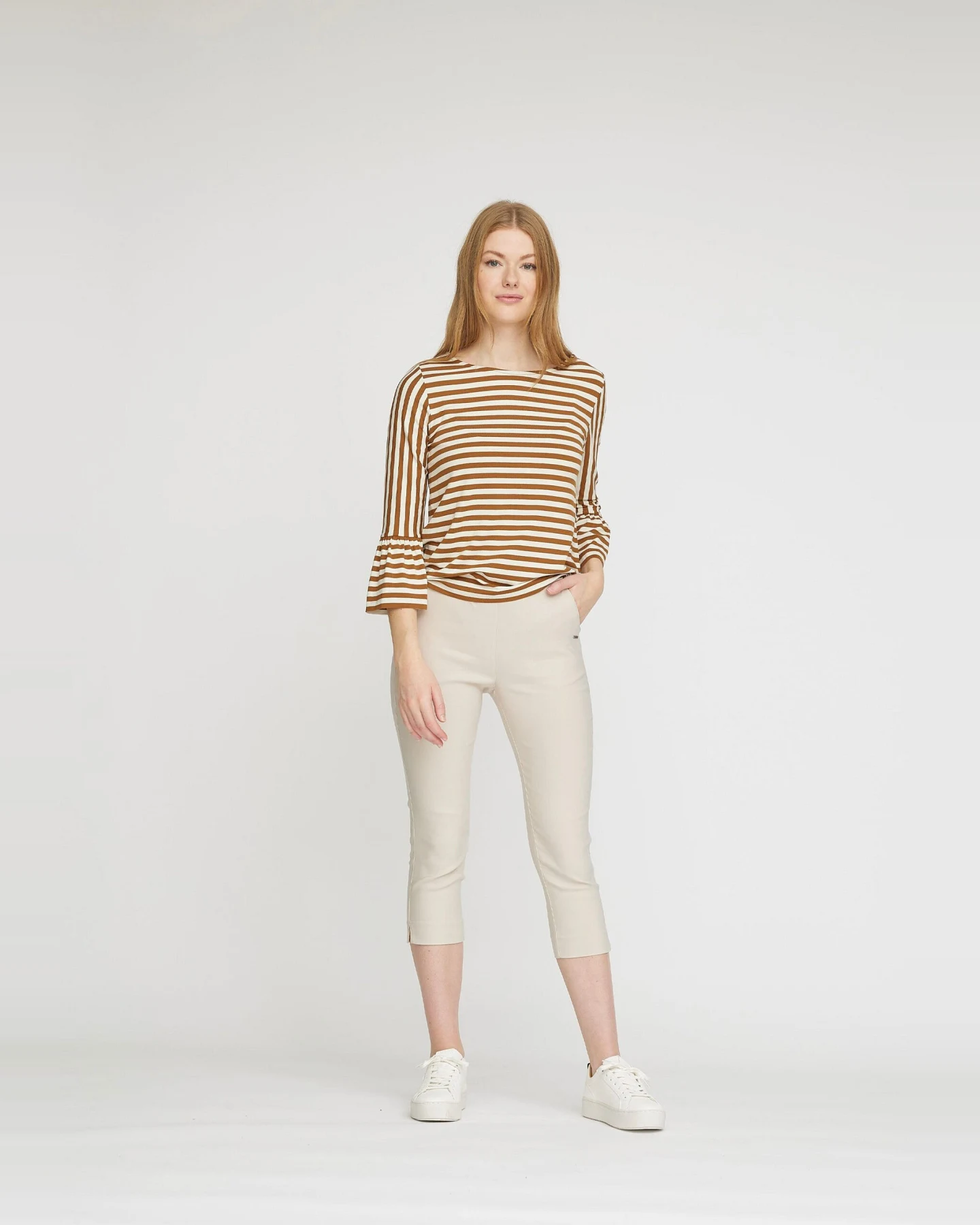 LAURIE Damen vegan Hose Elizabeth Slim Capri Ml Grau Sand – Ansicht 2