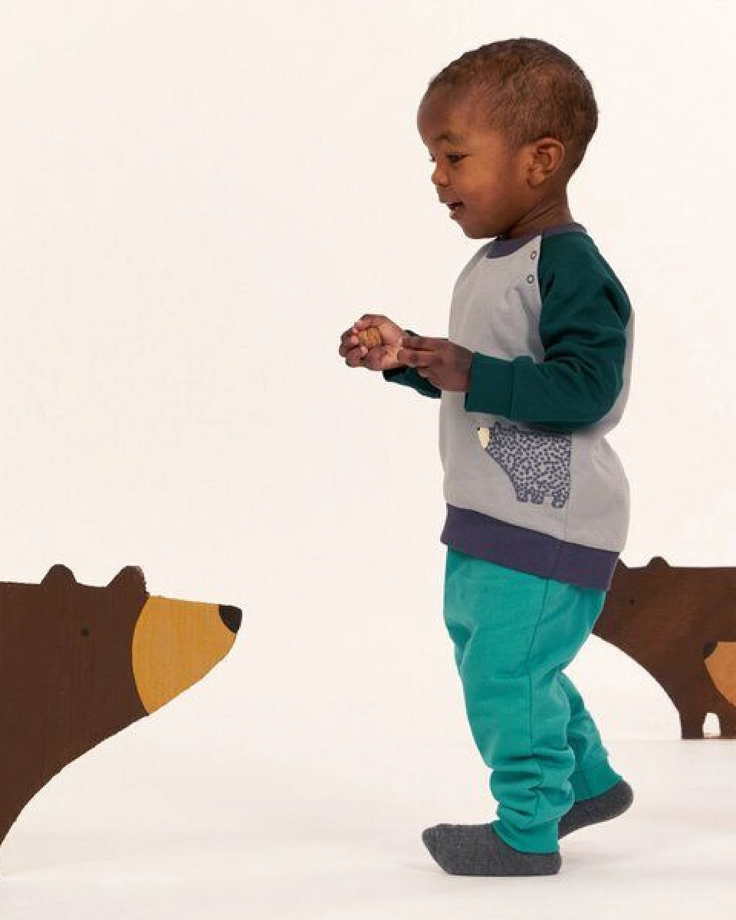 Sense Organics Baby Sweatshirt mit Bären-Motiv, Modell BUDA – Ansicht 2