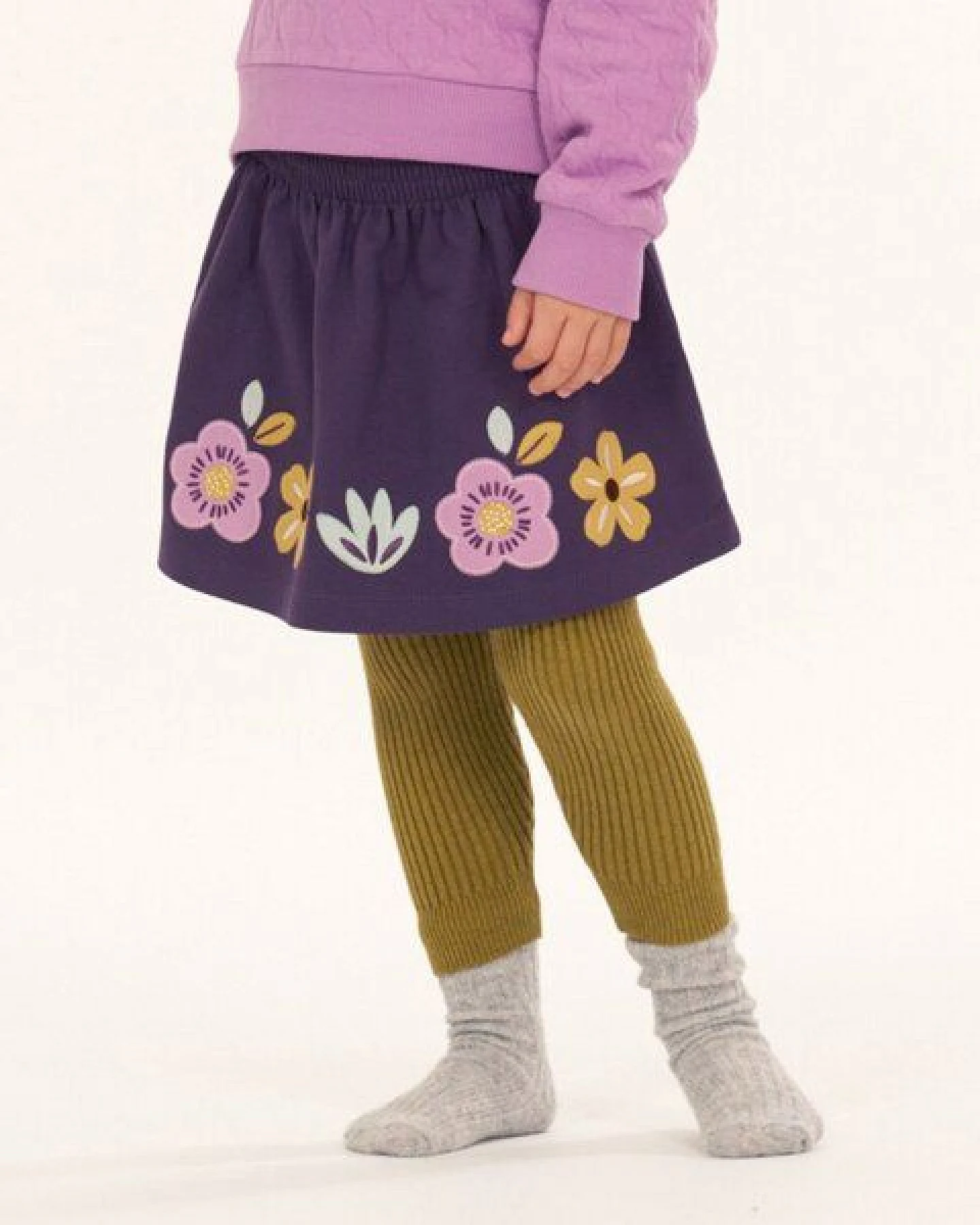 Sense Organics Mädchenrock mit Blumen-Stickerei auf Pflaume, Modell MALIA – Ansicht 2
