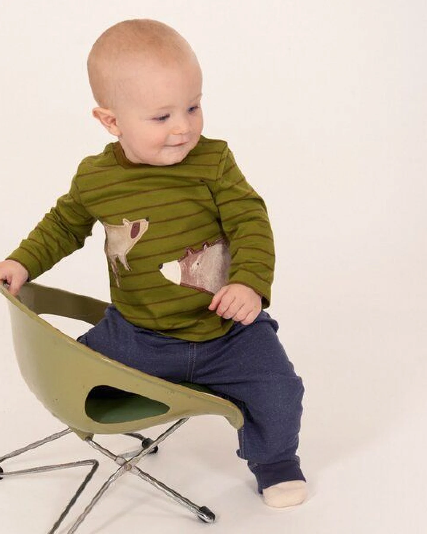 Sense Organics Babyhose in denimblau, Modell ESSLI – Ansicht 2