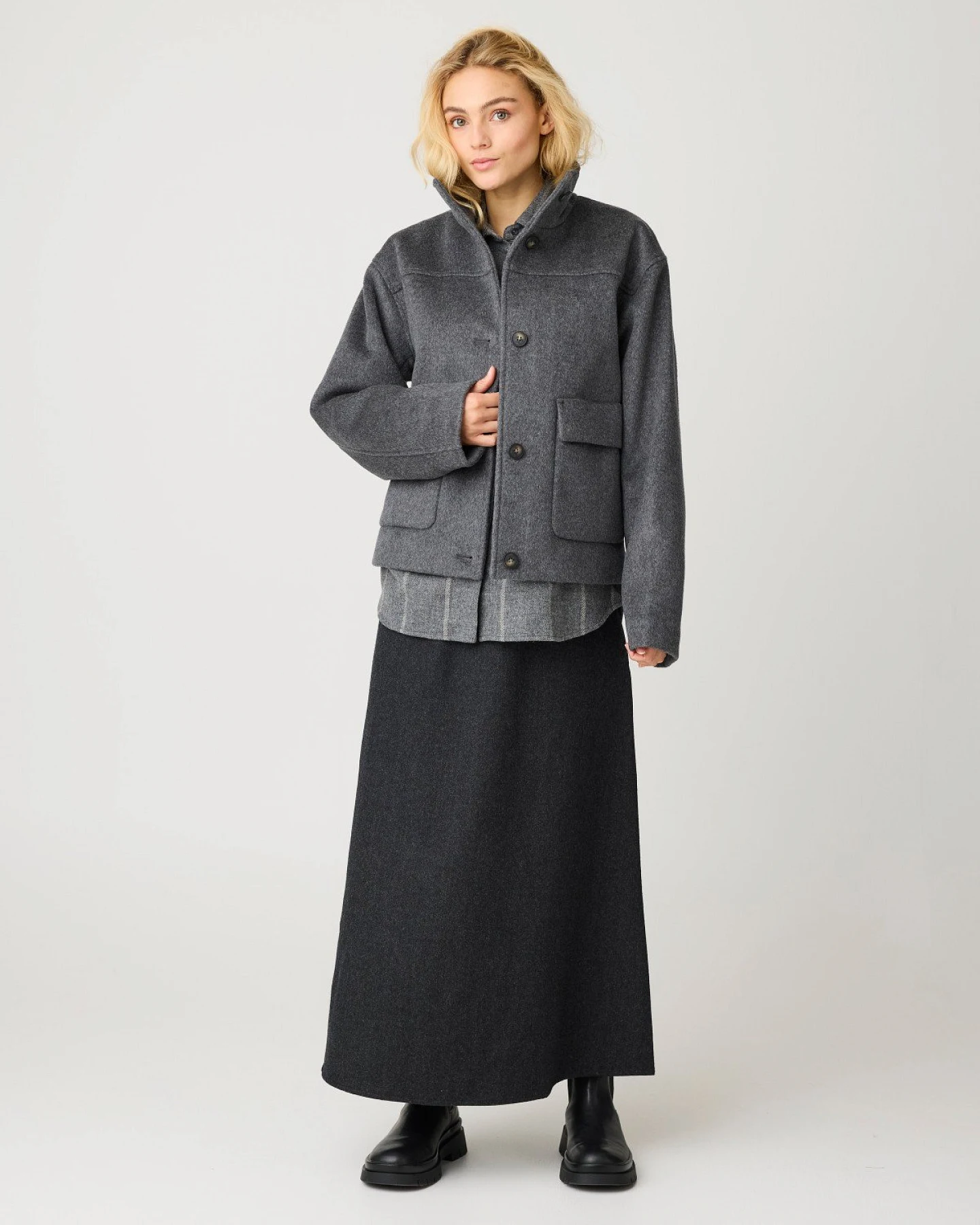 Wolljacke Short Grau – Ansicht 2