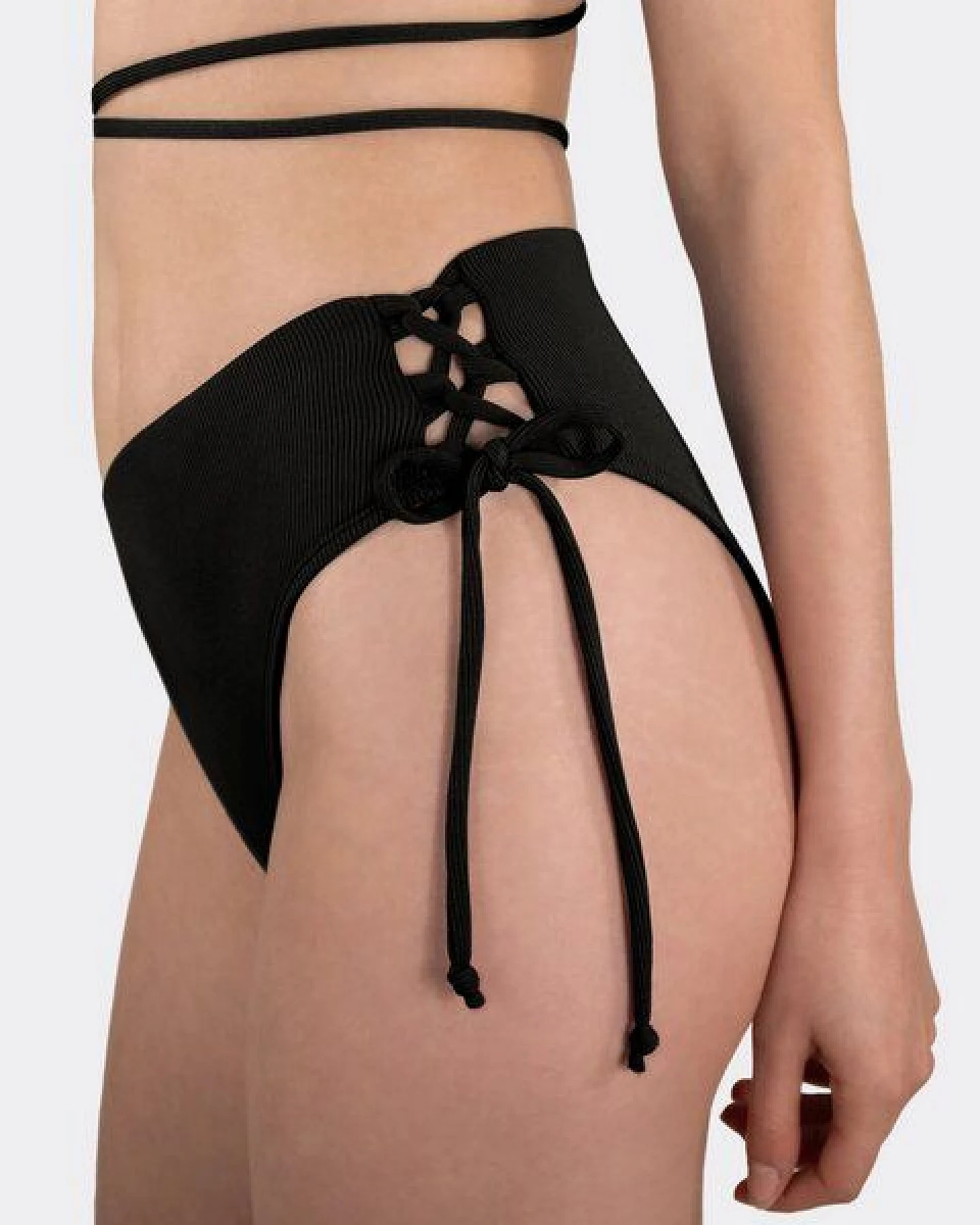 MYLILY Perioden Bikini Hose Crinkle mit gekreuzter Schnürung – Ansicht 4