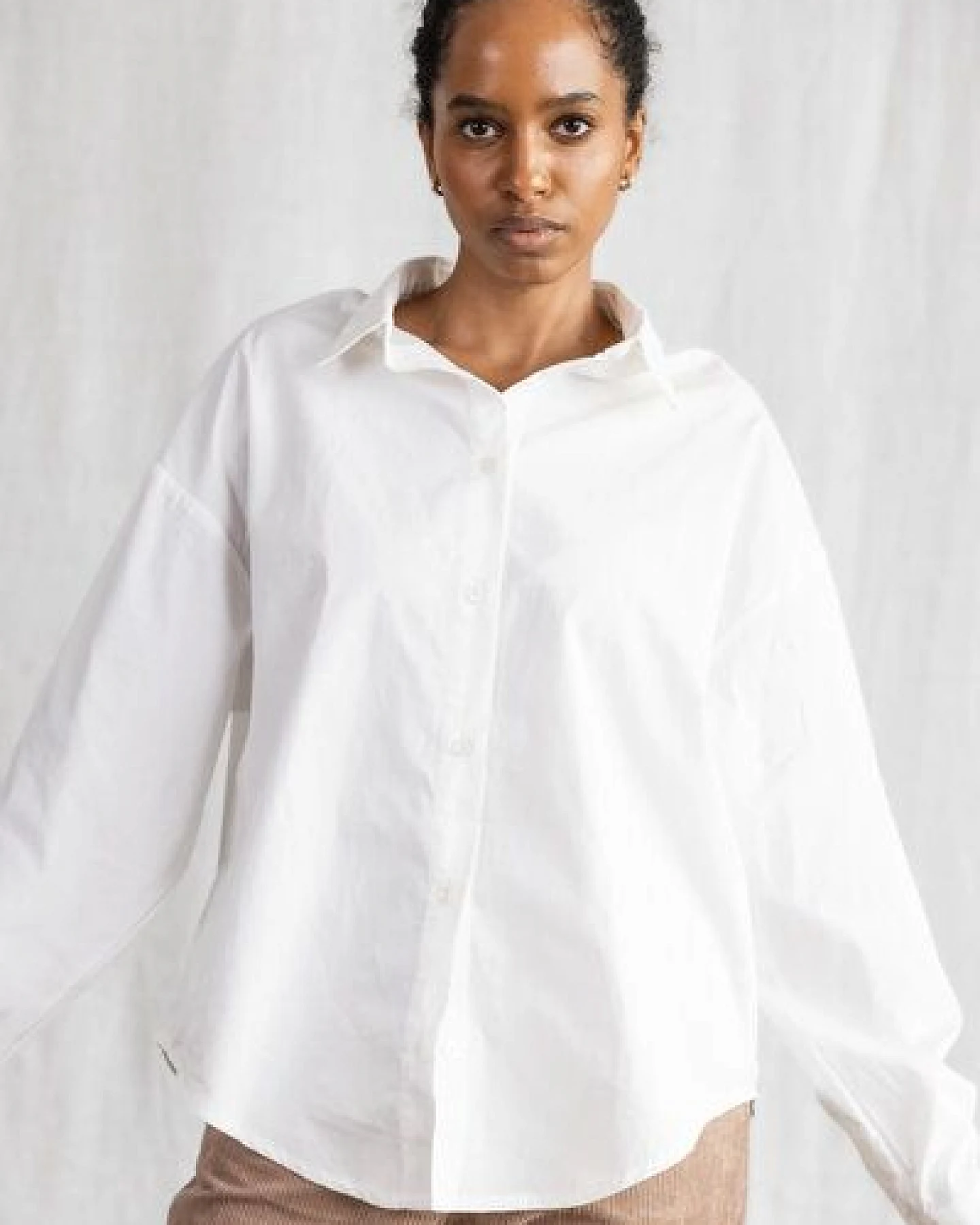 Jyoti - Fair Works Baumwoll Bluse Pahaad – Ansicht 2