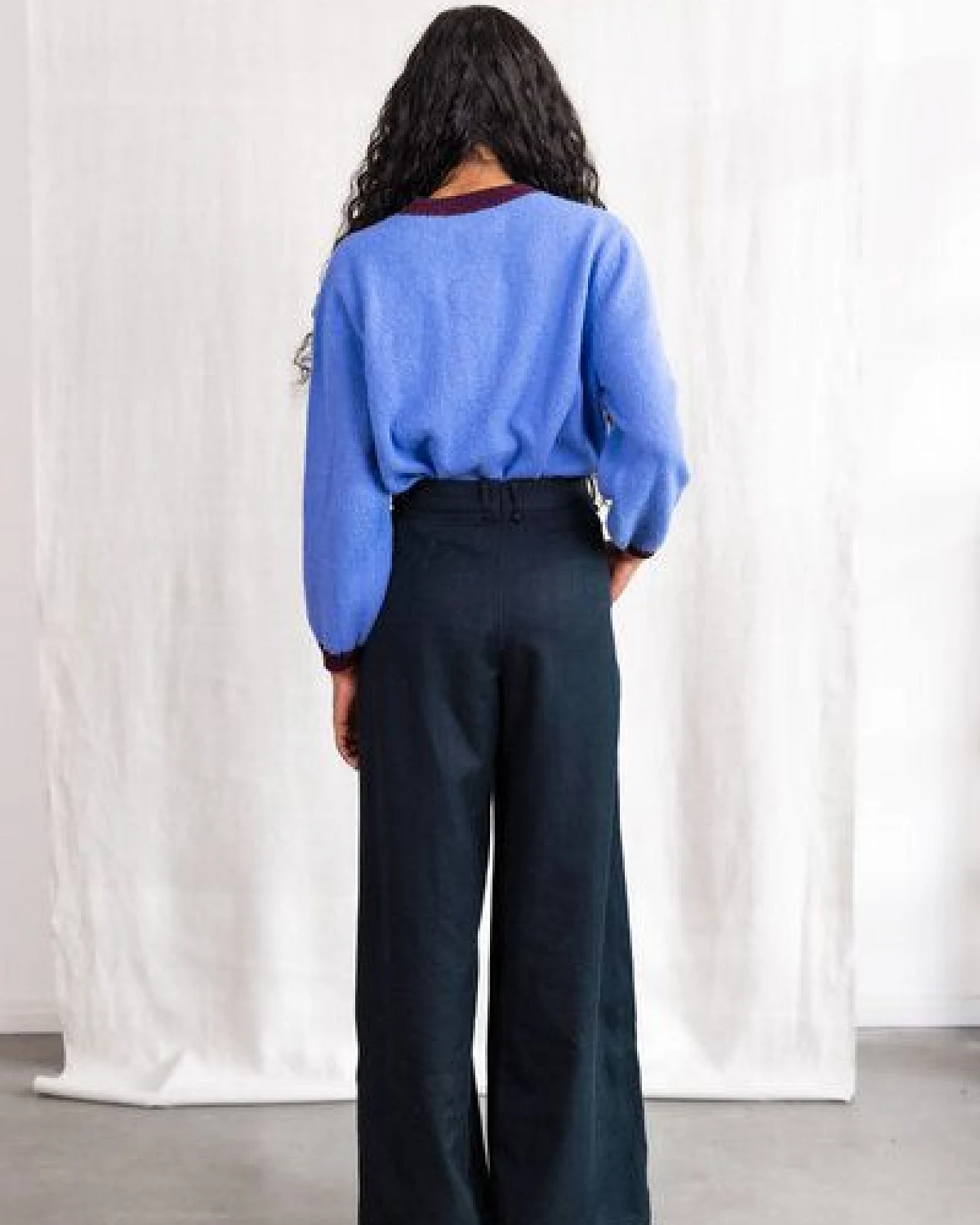 Jyoti - Fair Works Baumwoll Hose Anaar – Ansicht 3