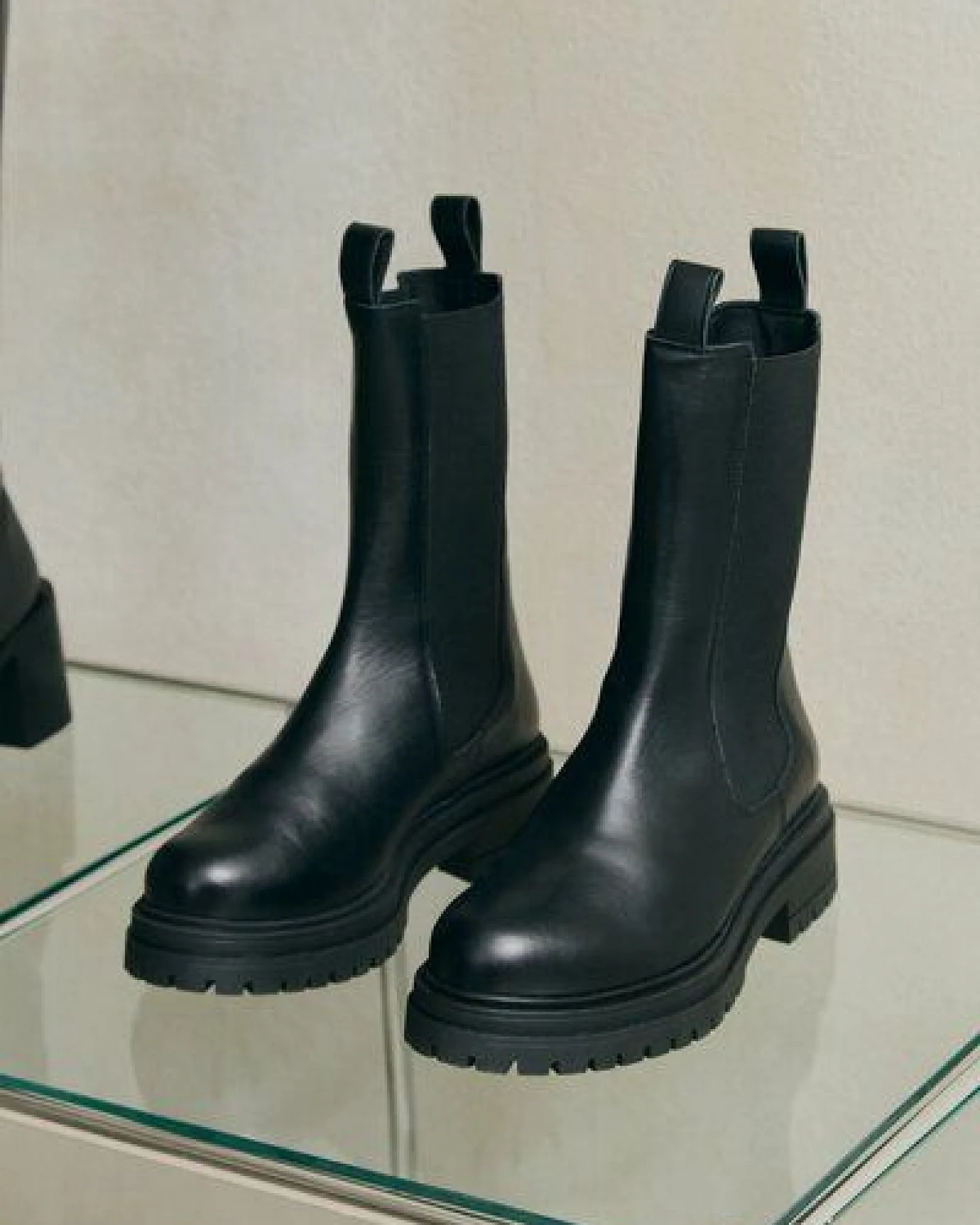 Jutelaune Alberta Black Chelsea High Boots – Ansicht 2