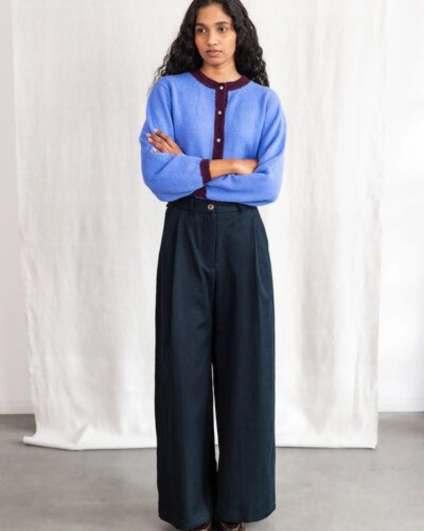 Jyoti - Fair Works Baumwoll Hose Anaar – Ansicht 2