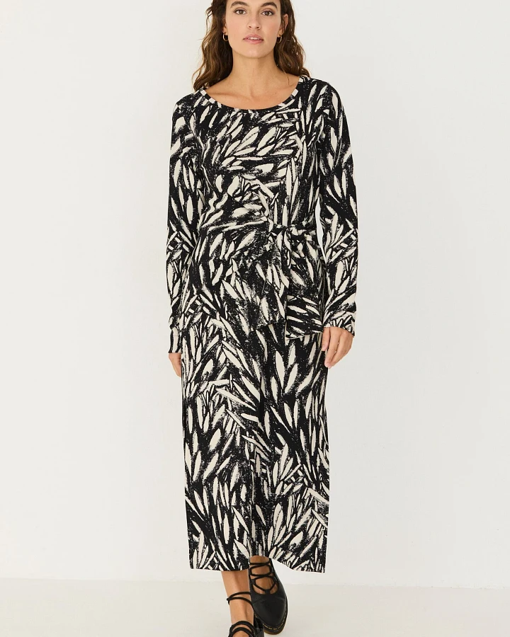 SKFK Damen vegan Strickkleid In Midi-Länge Mit Knoten Schwarz/Weiß
