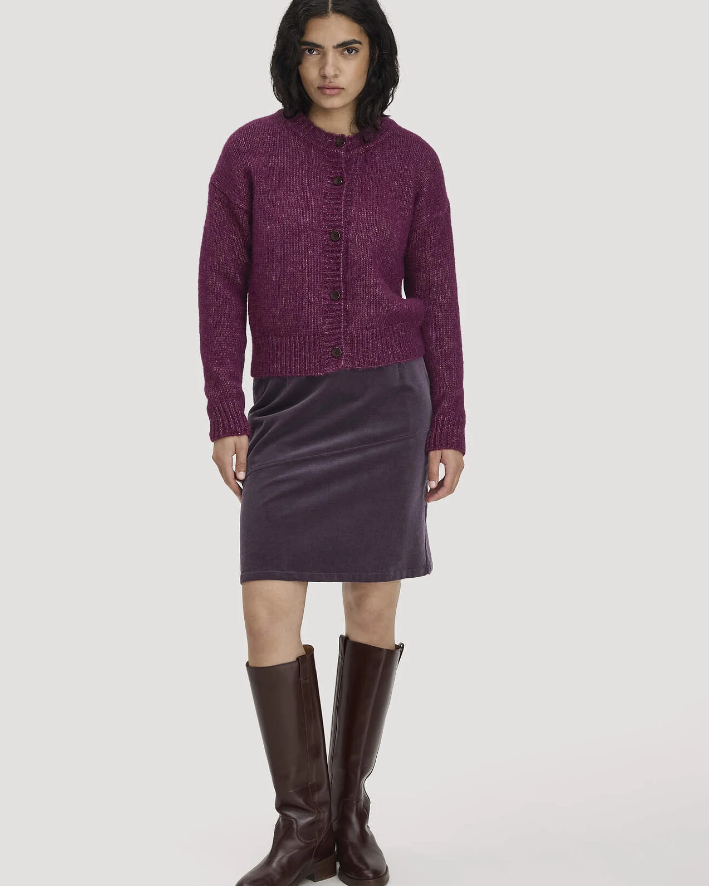 hessnatur Damen Strickjacke Relaxed aus Alpaka und Bio-Baumwolle - rot - Größe M – Ansicht 2