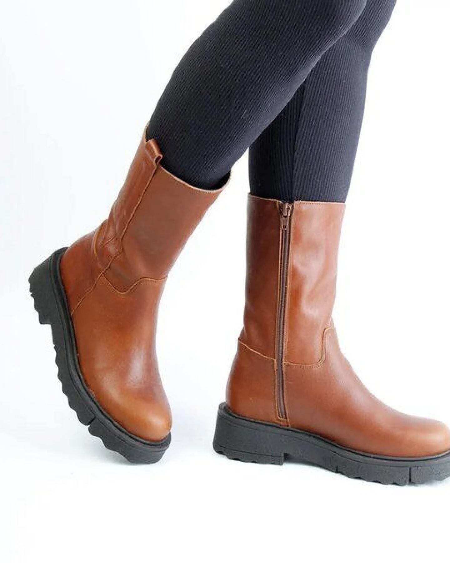 Grand Step Shoes Maxi Boots aus pflanzlich gegerbtem Leder – Ansicht 2