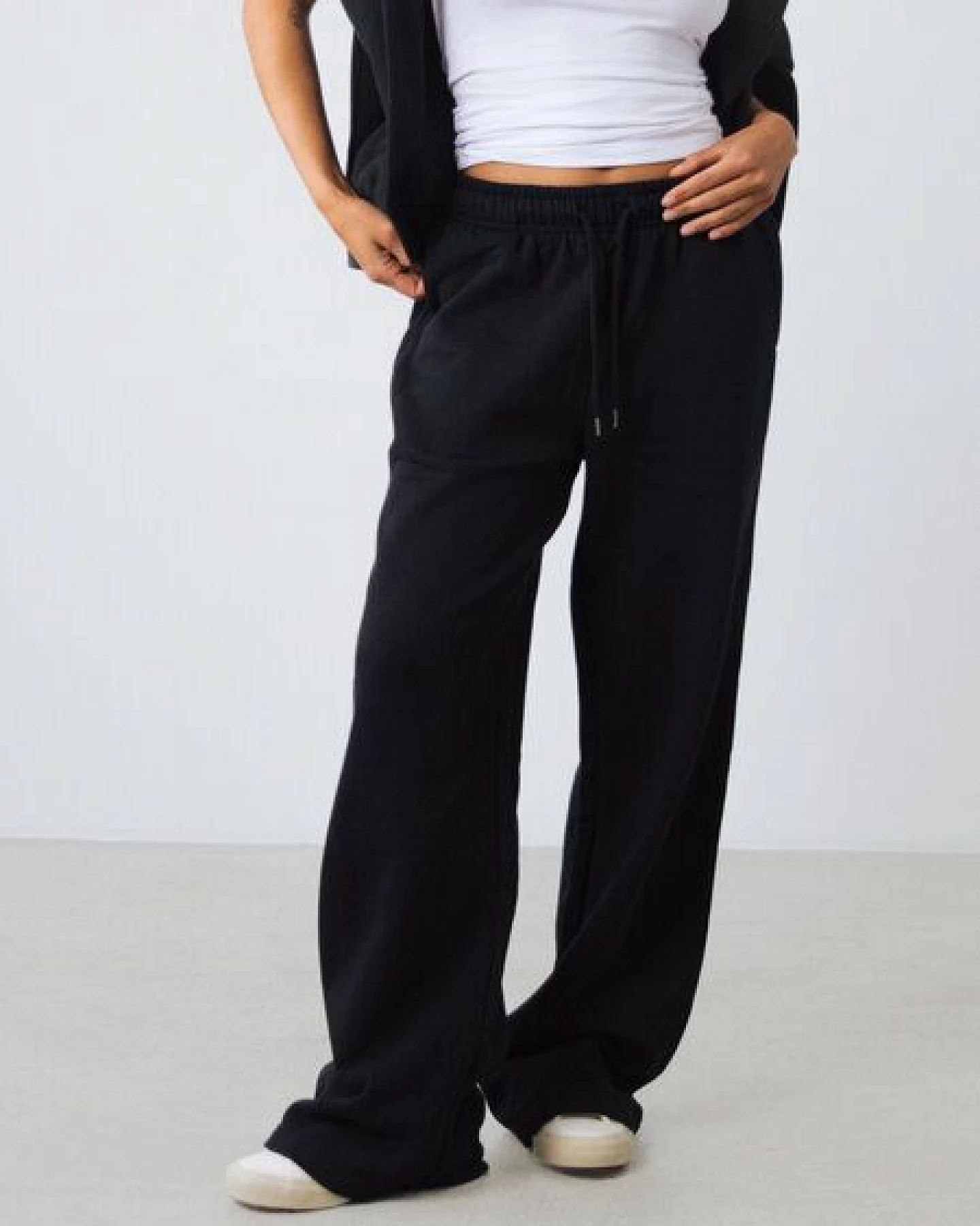 Honest Basics Damen Weite Jogger – Ansicht 2