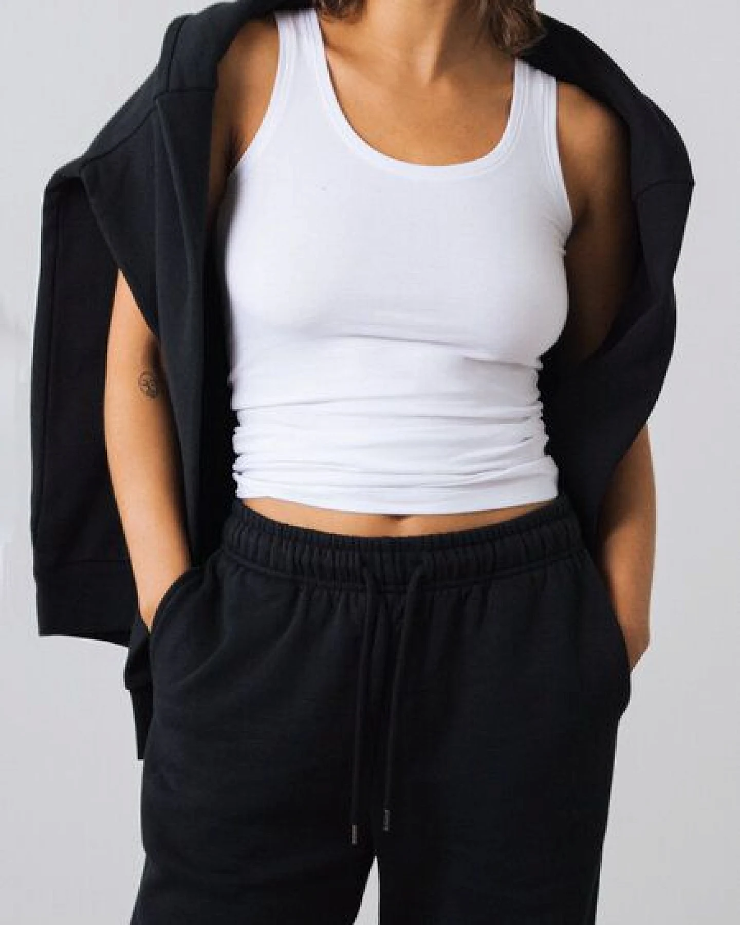 Honest Basics Damen Weite Jogger – Ansicht 3