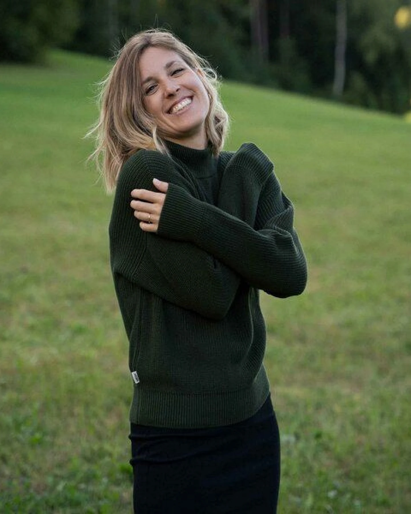 Vresh Clothing Alva - Strickpullover mit Stehkragen aus Biobaumwolle – Ansicht 4