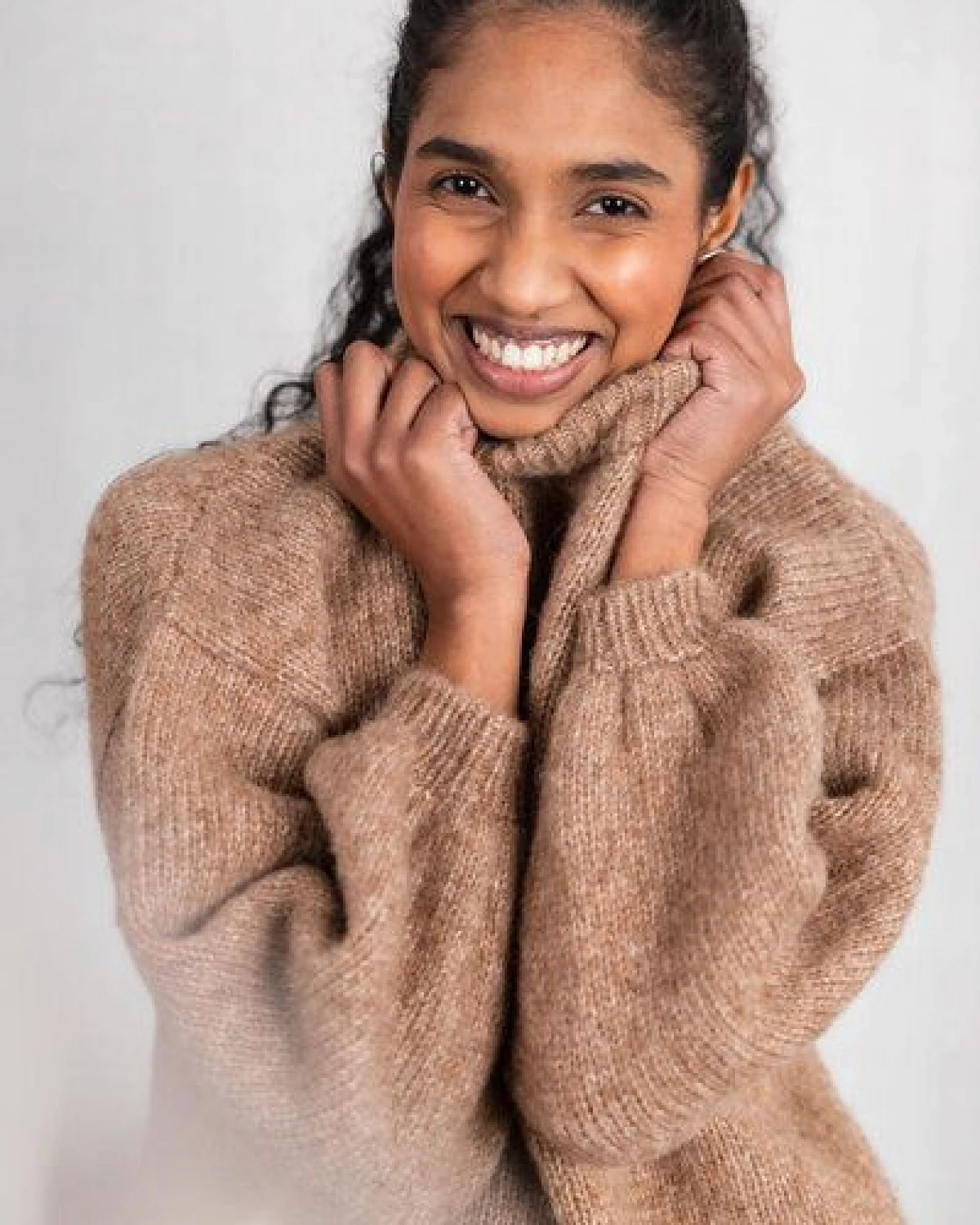 Jyoti - Fair Works Baby-Alpaka Pullover Lupuna – Ansicht 2