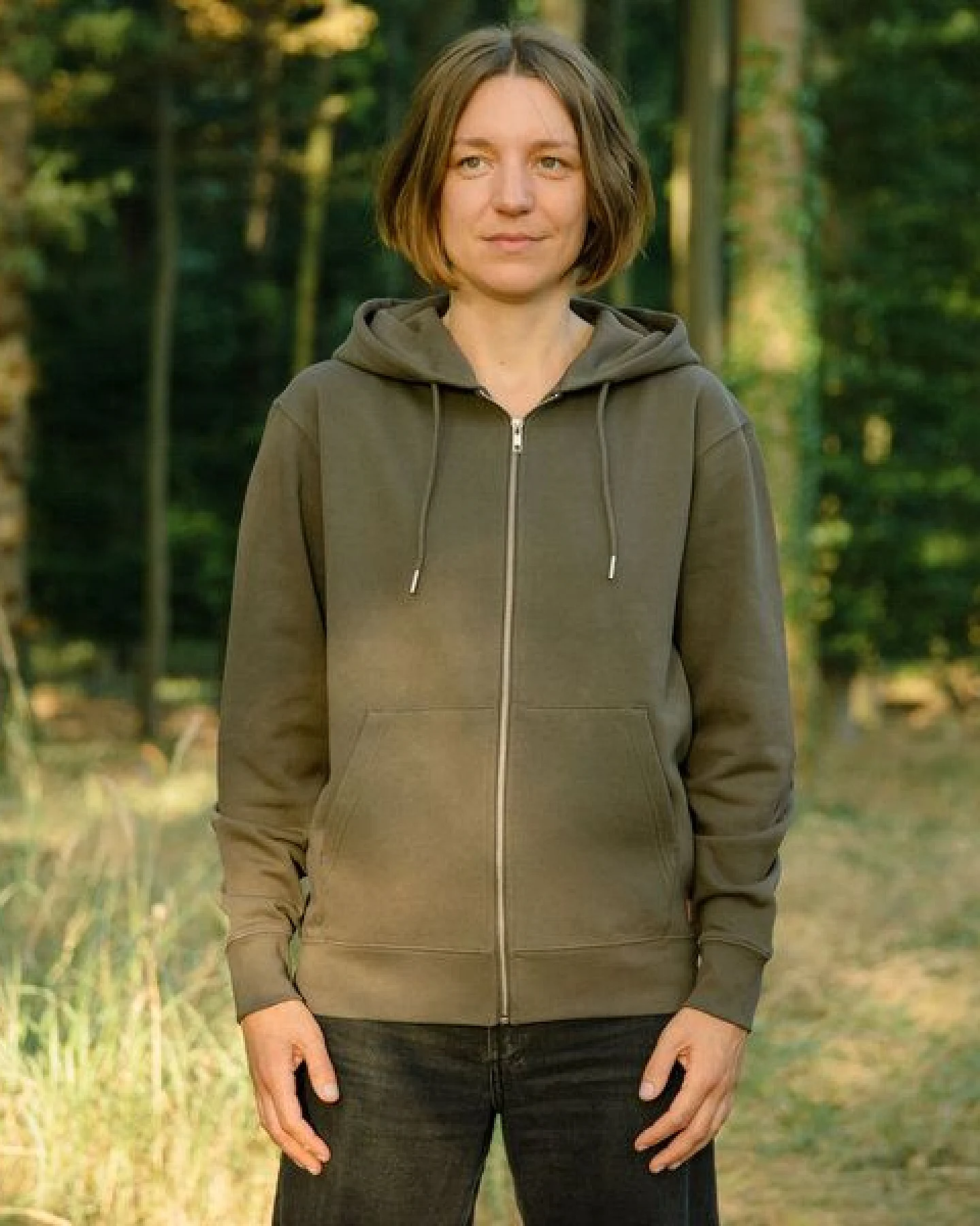 Cmig Greta Assel Kapuzenjacke unisex in Khaki – Ansicht 3