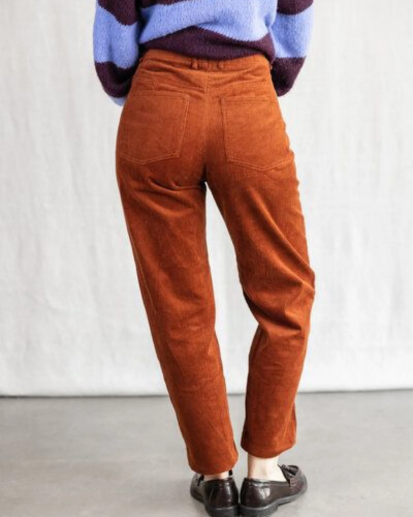 Jyoti - Fair Works Baumwollcord Hose Palash – Ansicht 3