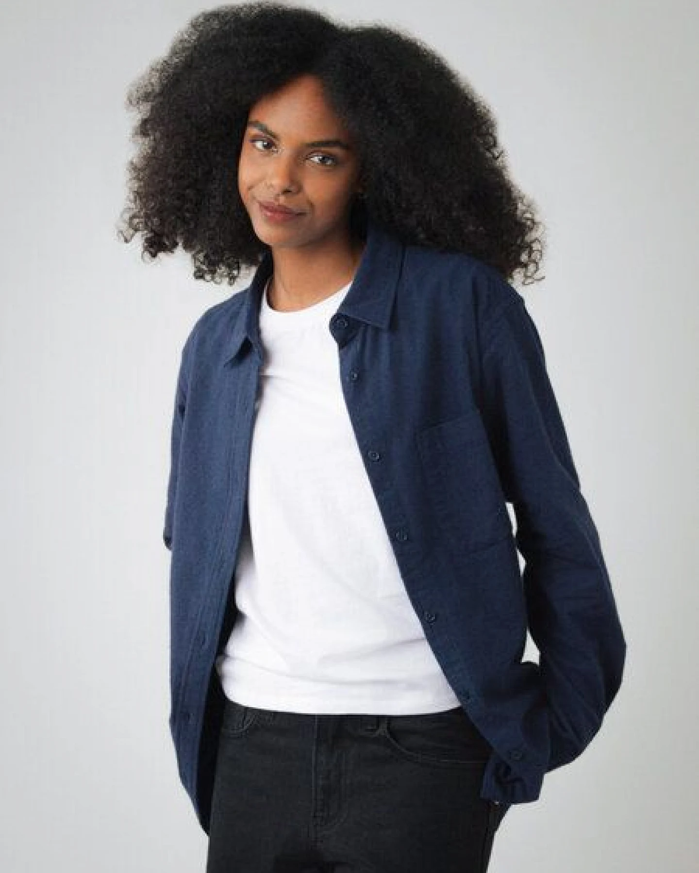 Honest Basics Damen Flanellhemd aus Bio-Baumwolle – Ansicht 3