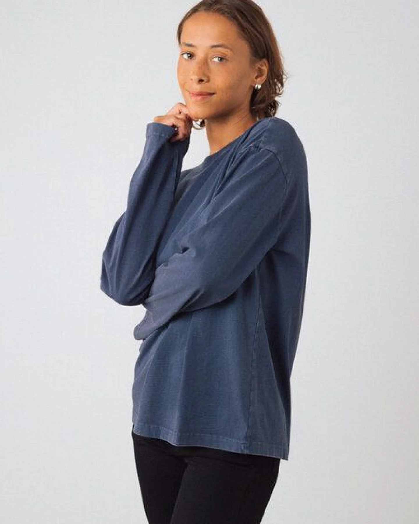 Honest Basics OG Langarmshirt aus Bio- und recycelter Baumwolle – Ansicht 2