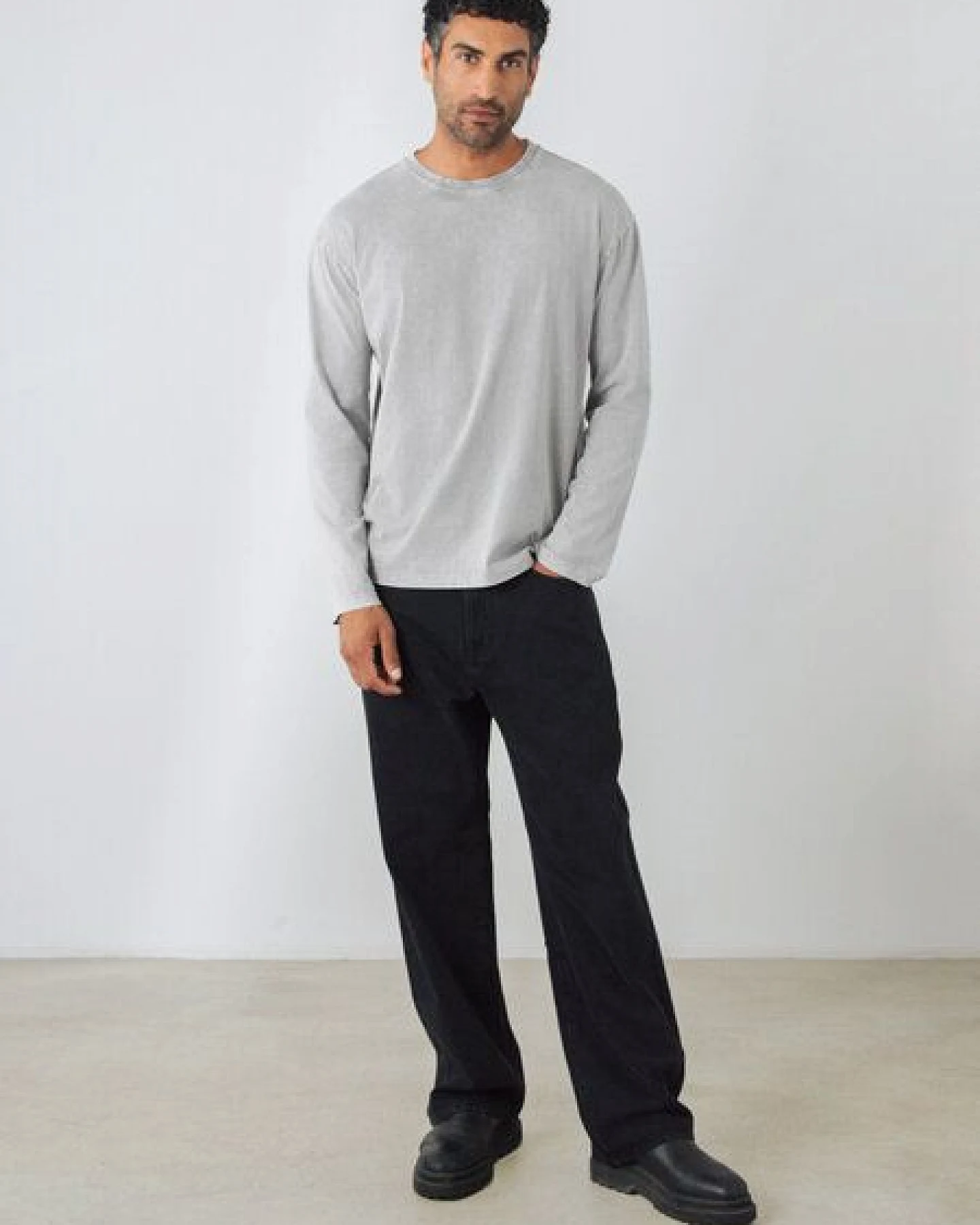 Honest Basics OG Langarmshirt aus Bio- und recycelter Baumwolle – Ansicht 4
