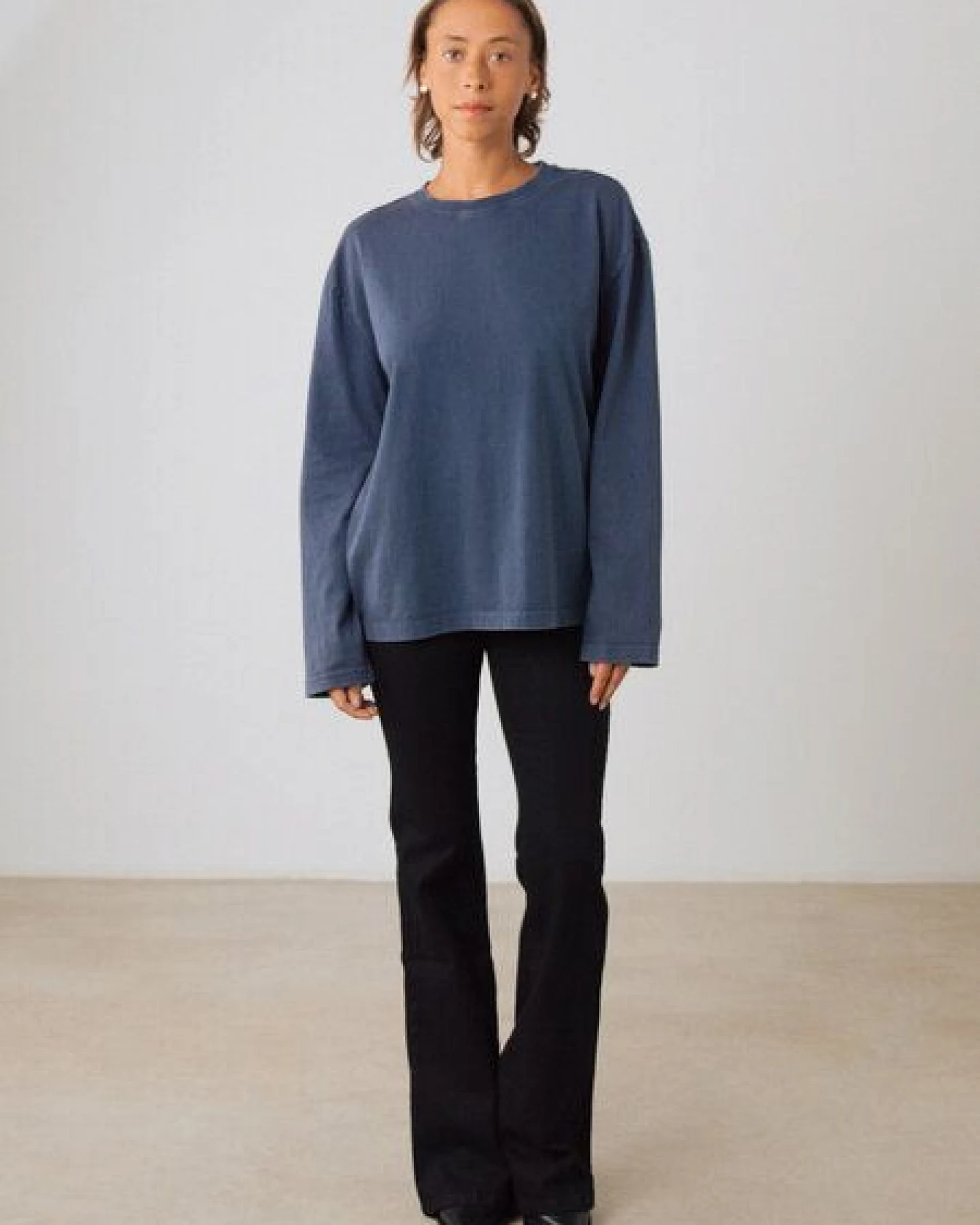 Honest Basics OG Langarmshirt aus Bio- und recycelter Baumwolle – Ansicht 3