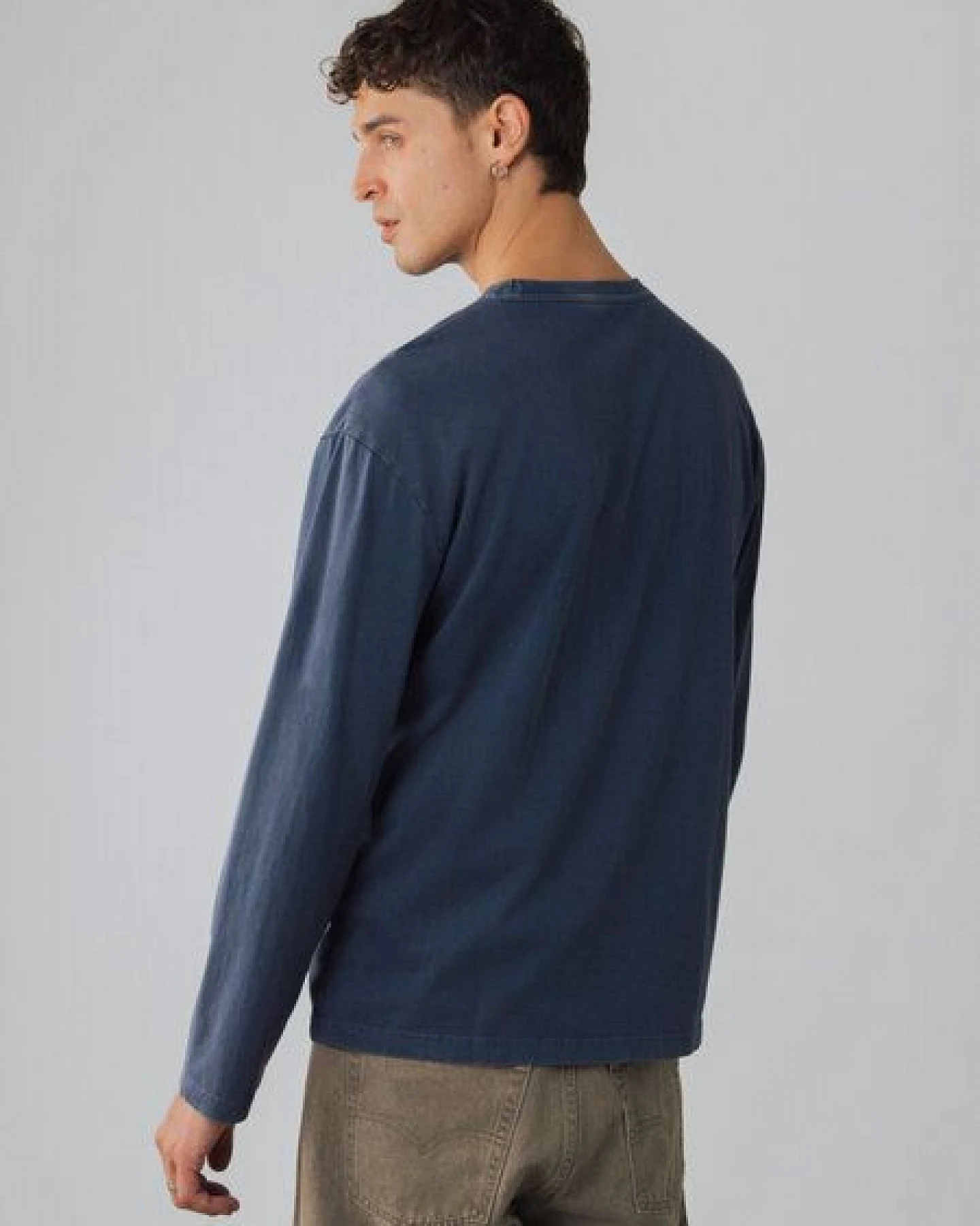 Honest Basics OG Langarmshirt aus Bio- und recycelter Baumwolle – Ansicht 4