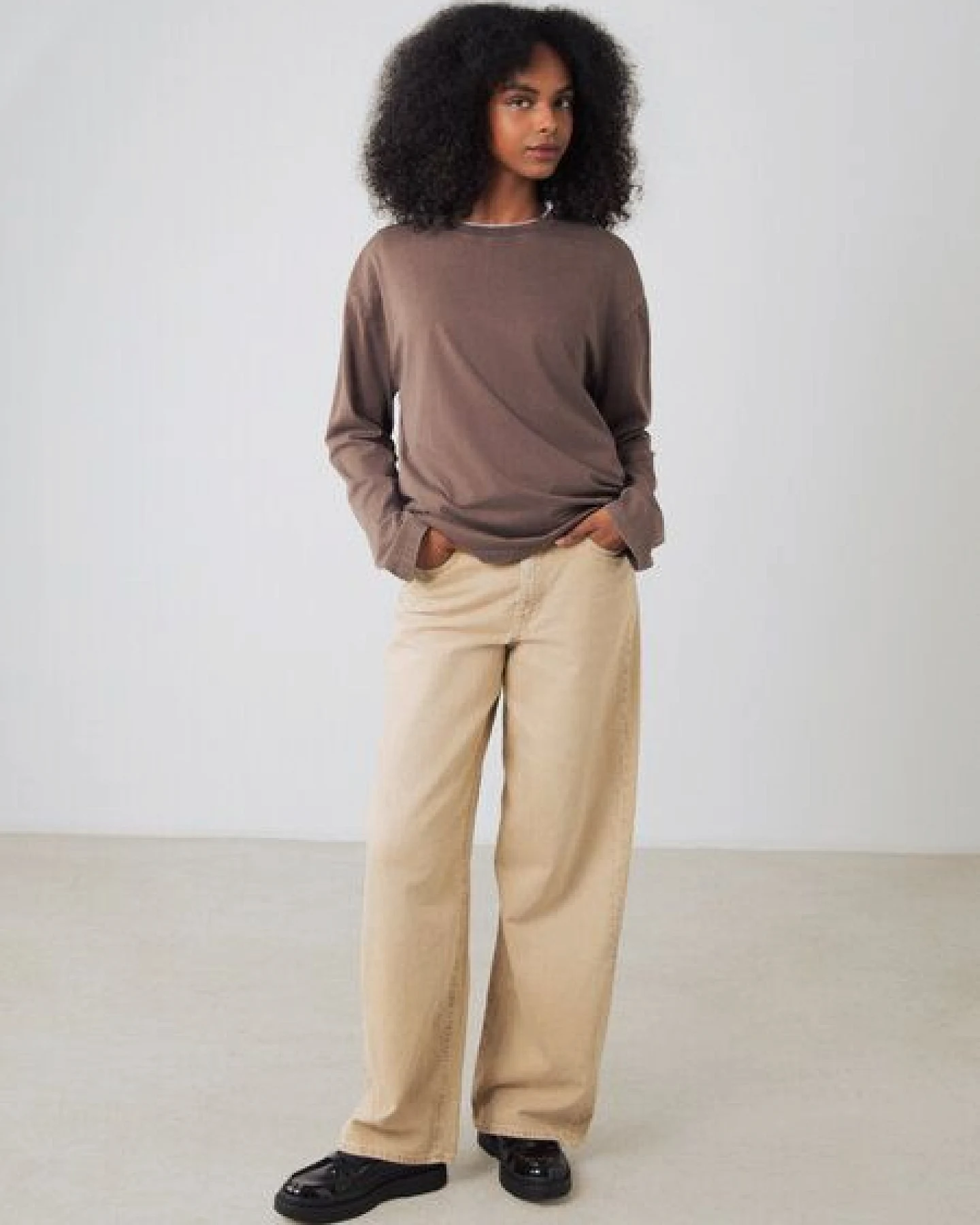 Honest Basics OG Langarmshirt aus Bio- und recycelter Baumwolle – Ansicht 2